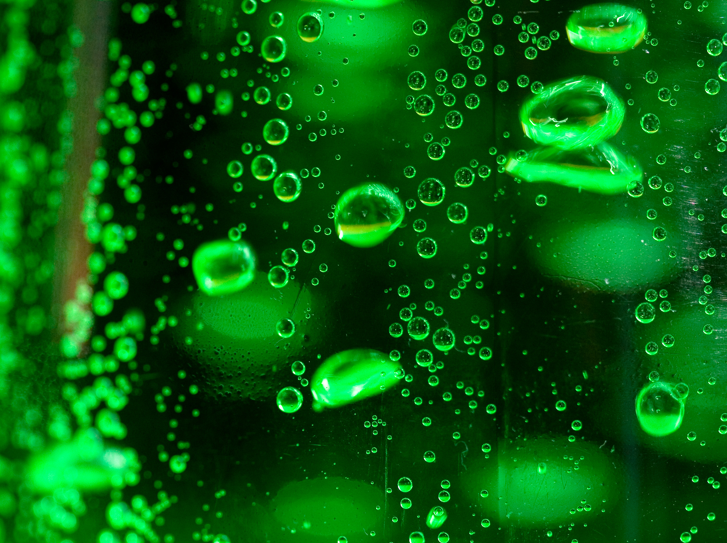 Bubble Green 2794x2090