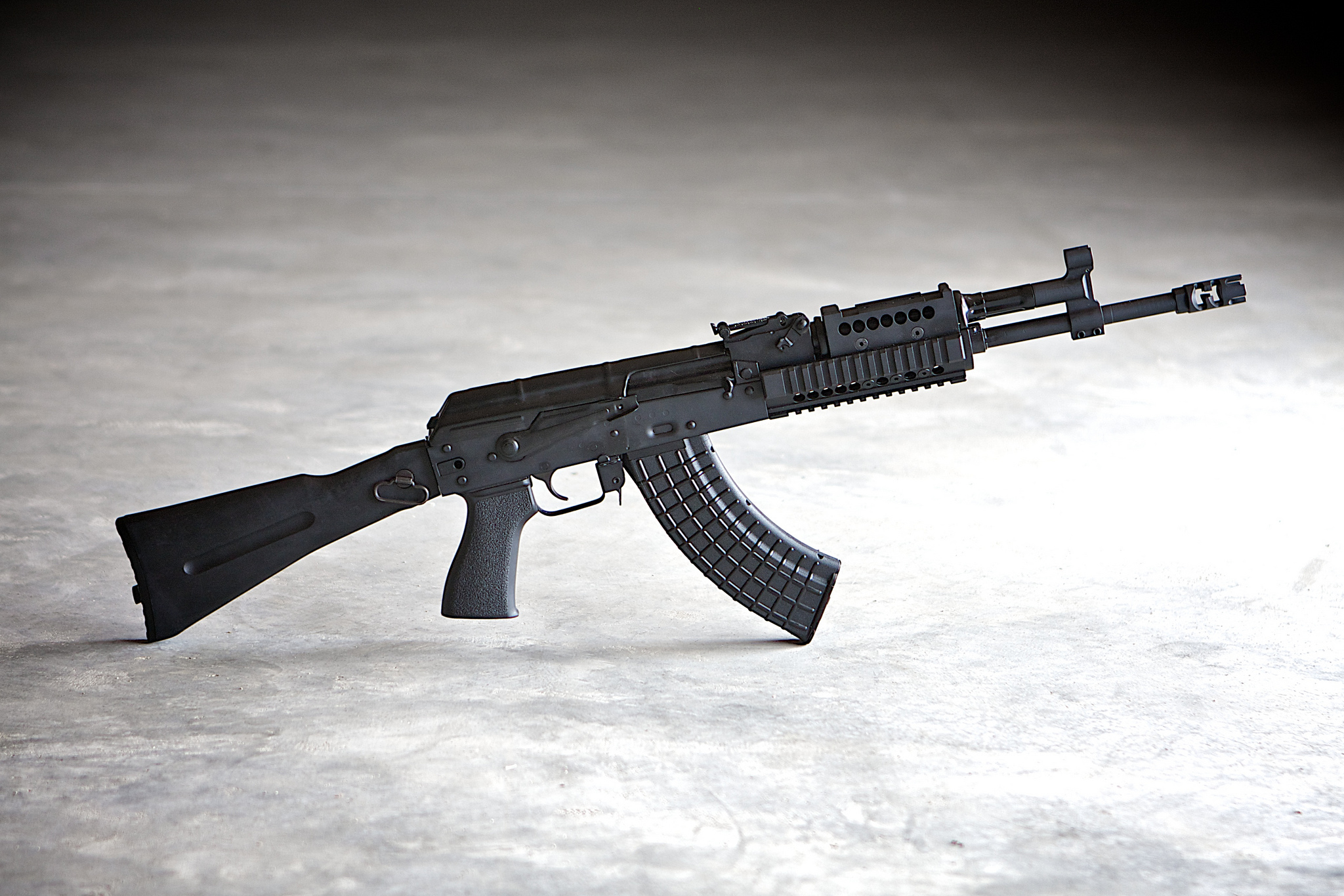 Weapons AK 47 2048x1365
