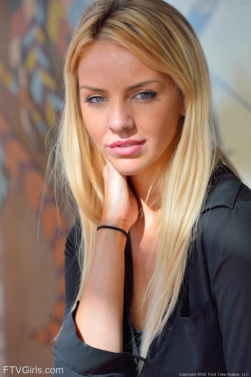 Women Model Blonde Long Hair Looking At Viewer Smiling Portrait Display  Black Shirt Wallpaper - Resolution:852x1280 - ID:1195269 