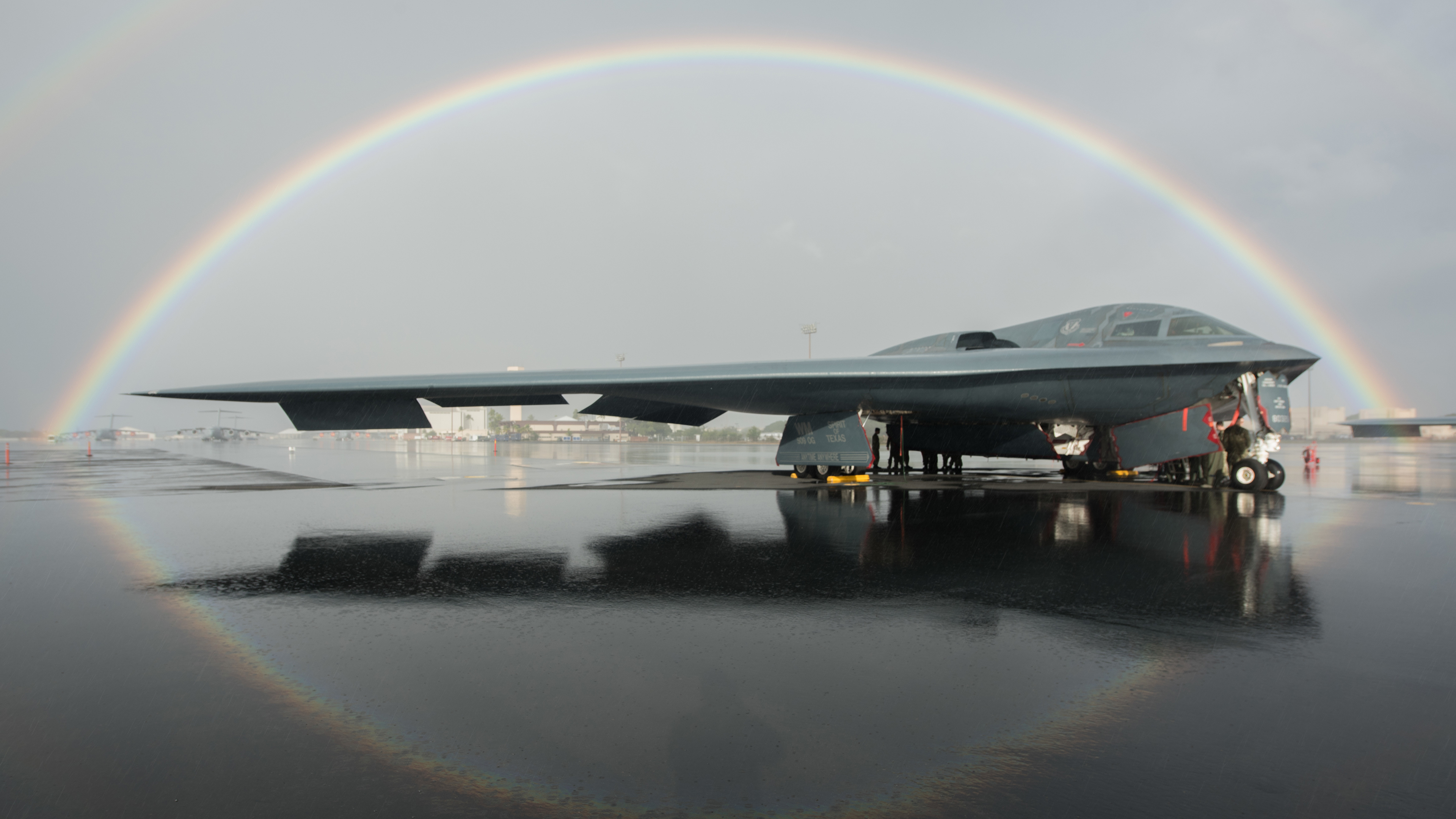 Northrop Grumman B 2 Spirit Bomber Strategic Bomber Stealth Rainbows Rain US Air Force Technology Mi 3840x2160