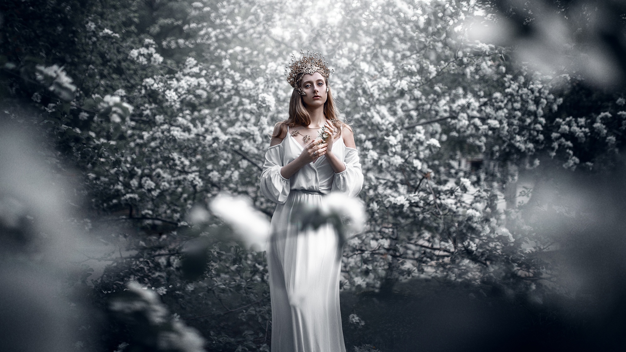 Sonja Lebedewa Women Model Plants Dress White Dress Fantasy Girl Standing Looking At Viewer 2000x1125