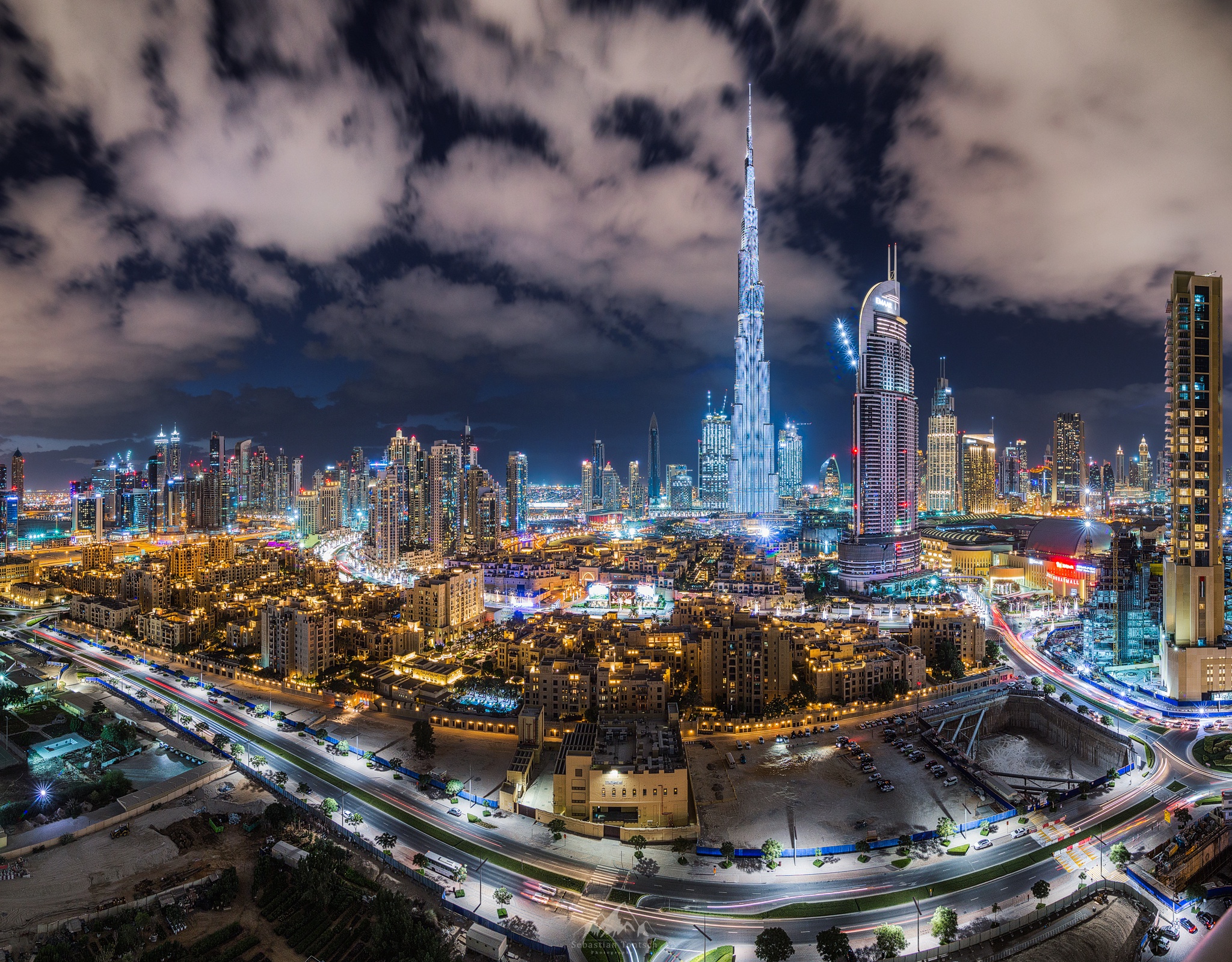 Building City Dubai Light Night Skyscraper United Arab Emirates 2048x1599
