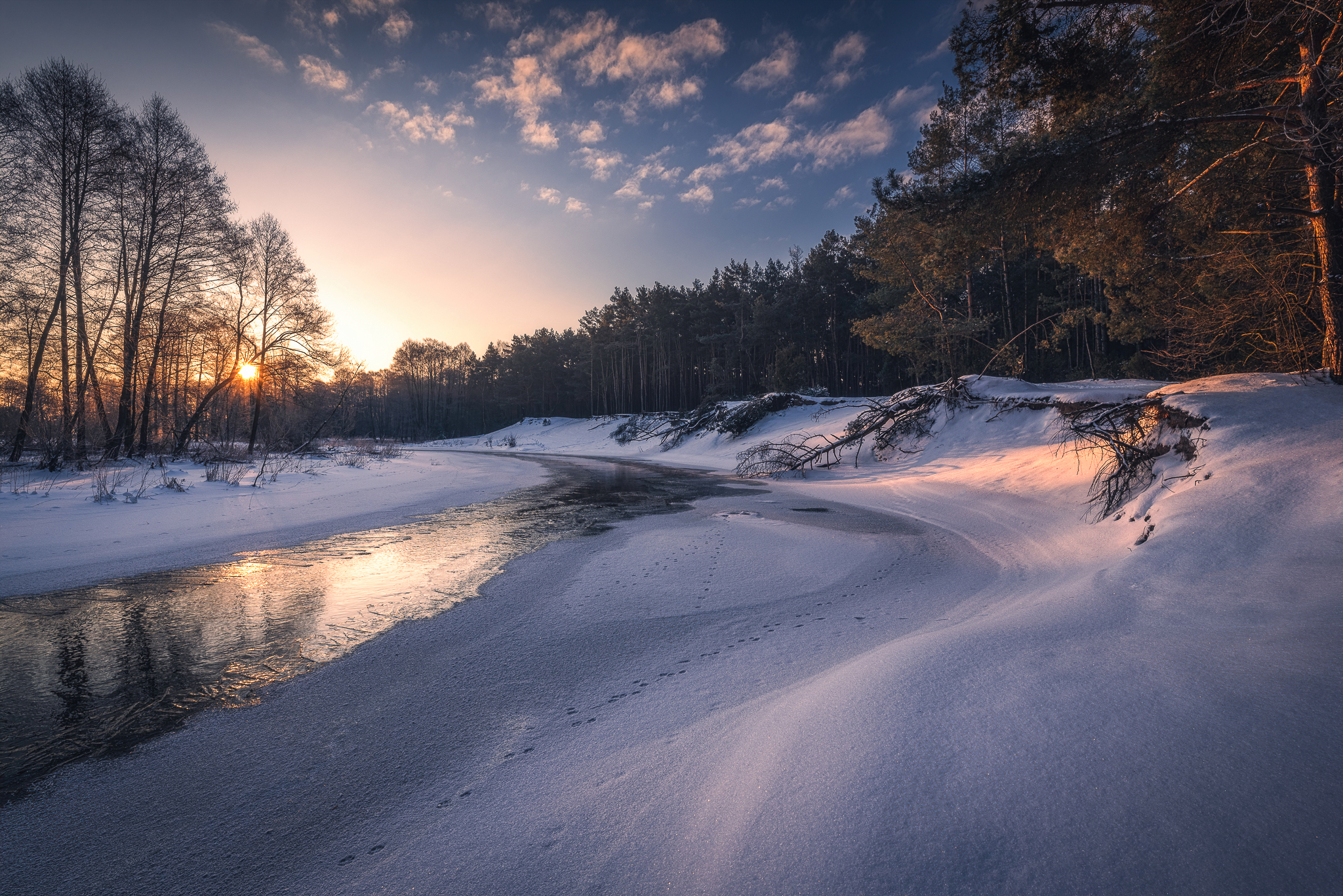 Winter Landscape Snow Trees Sunset Sunlight Sun Stream Water Sky Micha Tomczak 2048x1367