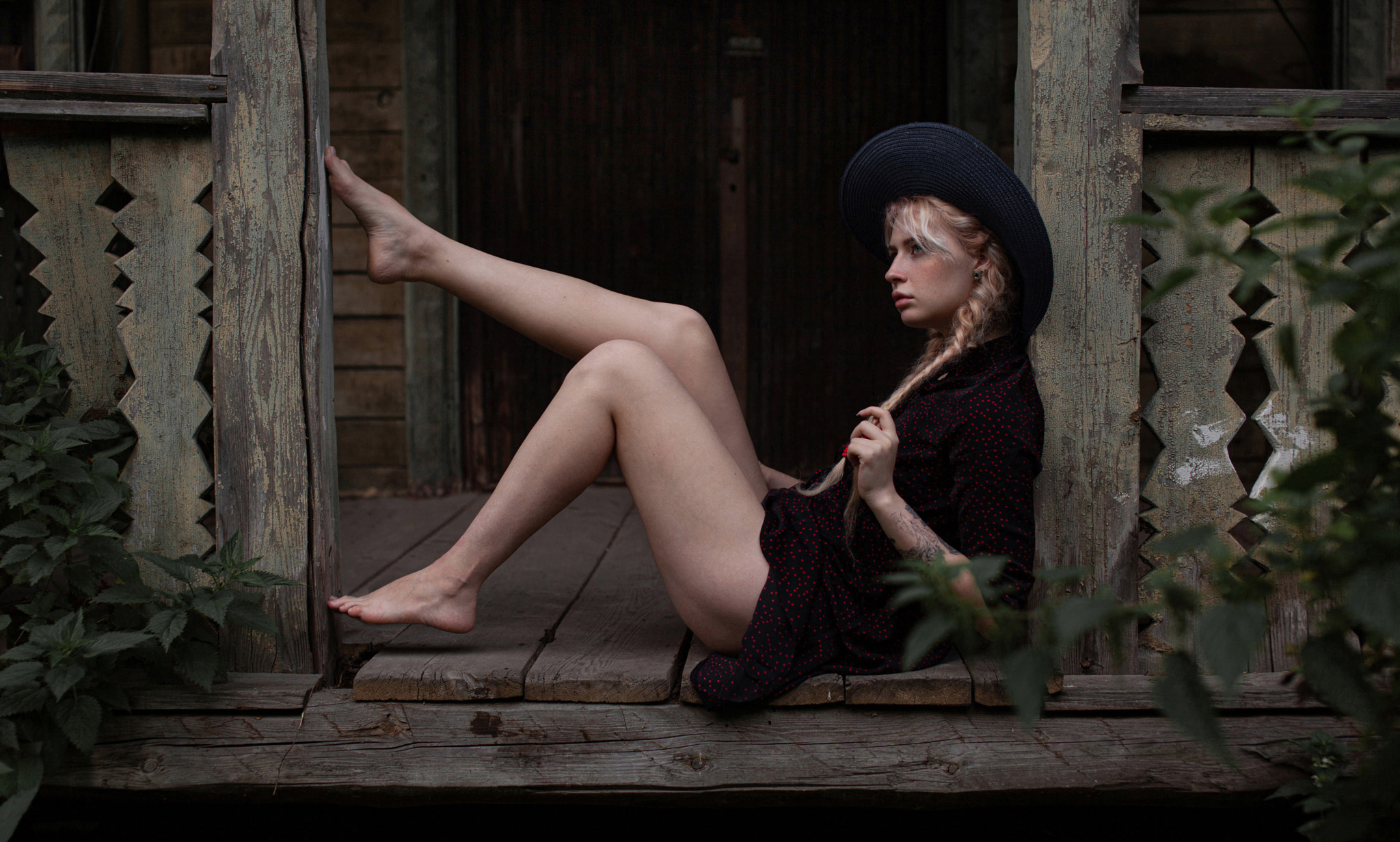 Andrey Frolov Women Hat Blonde Long Hair Holding Hair Dress Dots Looking Away Freckles Legs Barefoot 2048x1231