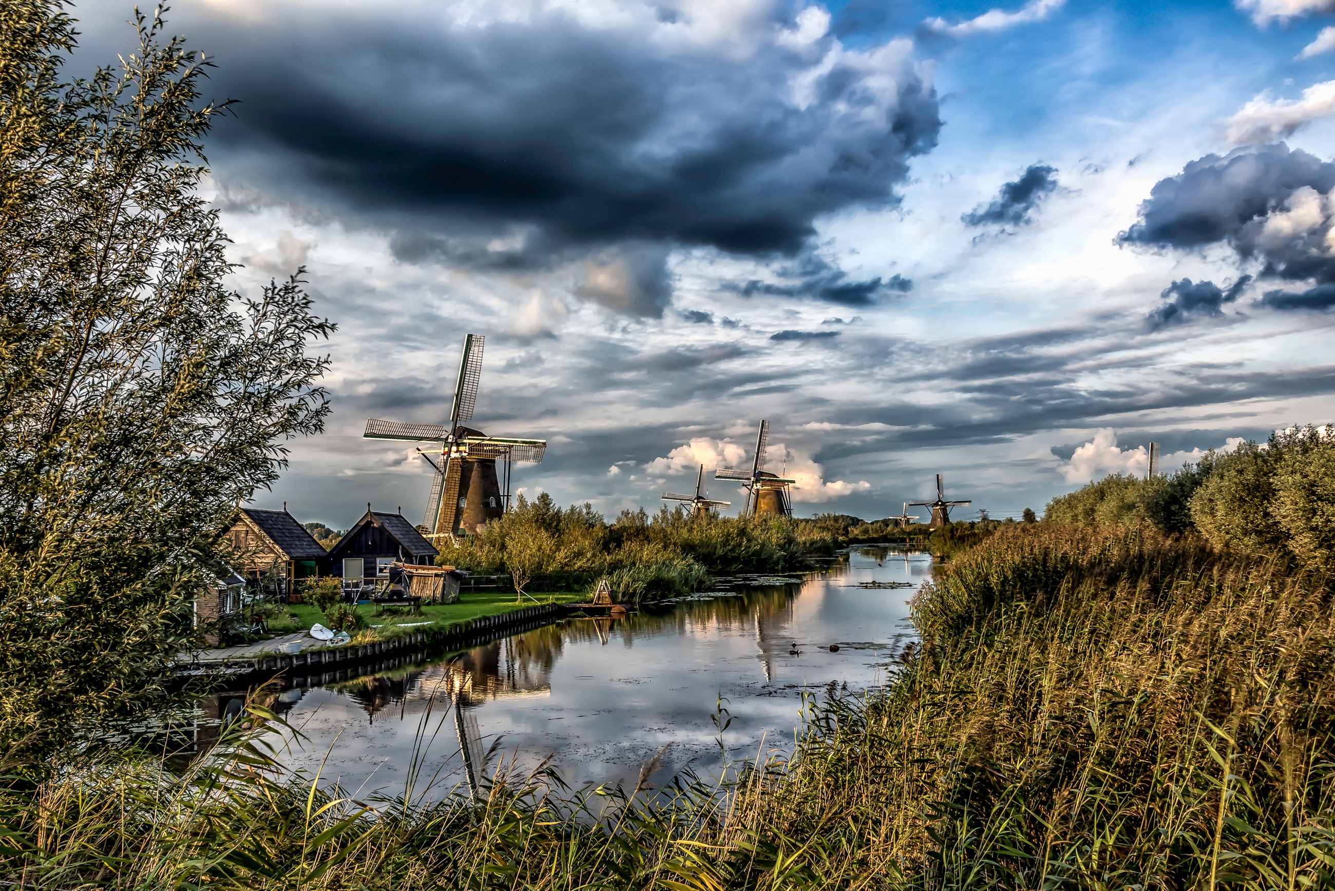 Building Cloud Netherlands River Windmill 2600x1736