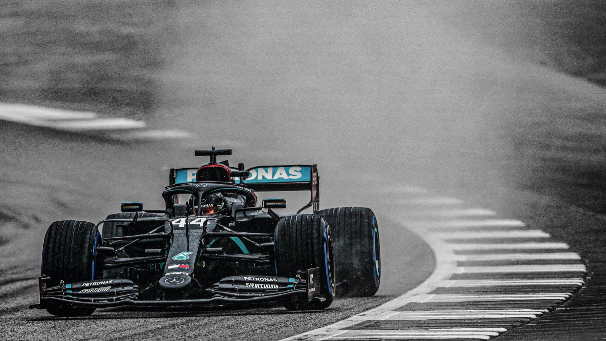 Lewis Hamilton Mercedes AMG Petronas Formula 1 Water Race Tracks Mercedes F1 F1 2020 Car Vehicle Bla 2000x1125