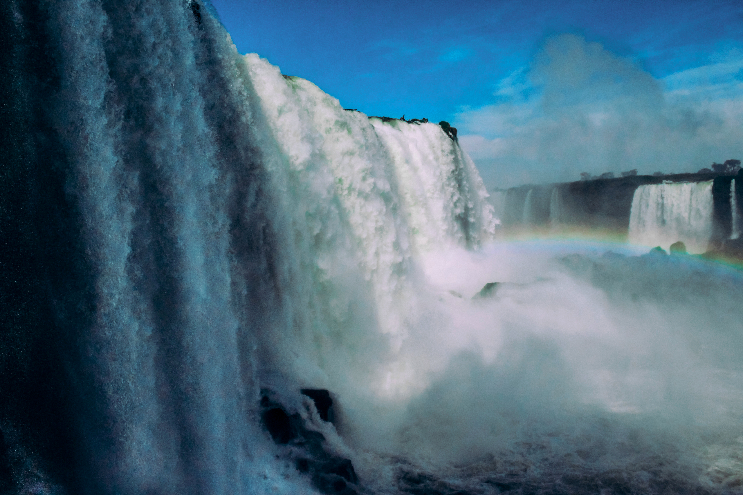 Rainbow Water Waterfall 2560x1707