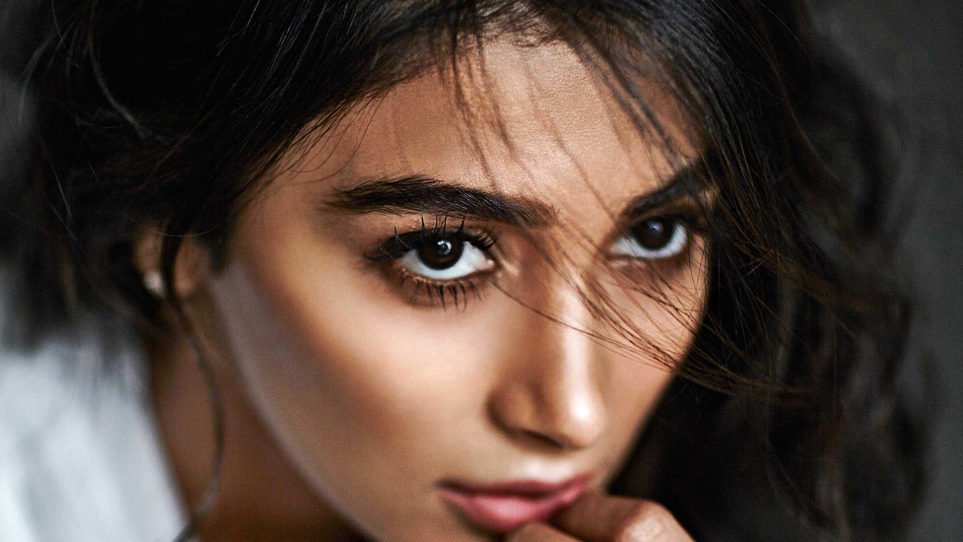 Bollywood Brown Eyes Brunette Indian Mood Pooja Hegde 3200x1800