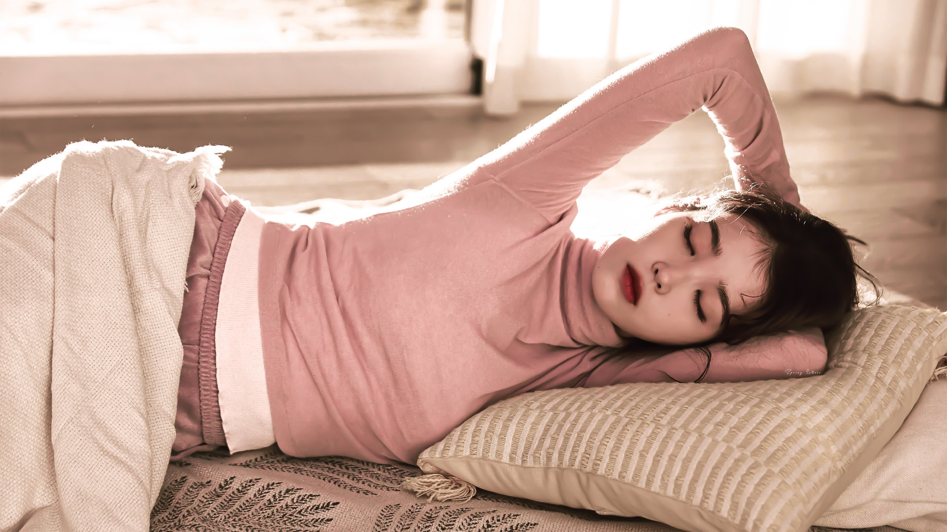 IU Iu Lee Ji Eun Women Pink Tops Relaxing 1920x1080