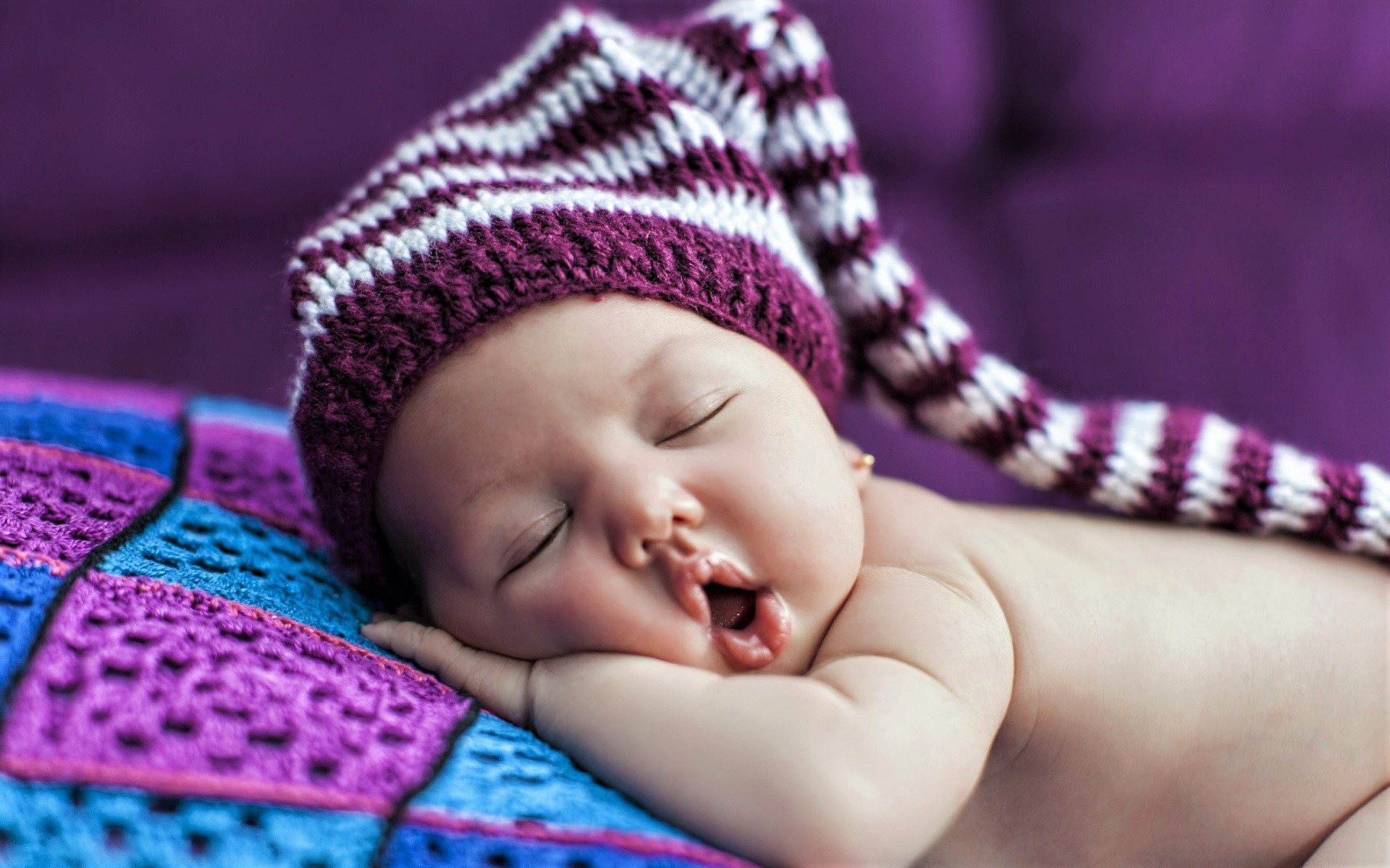 Baby Cute Sleeping 1920x1200