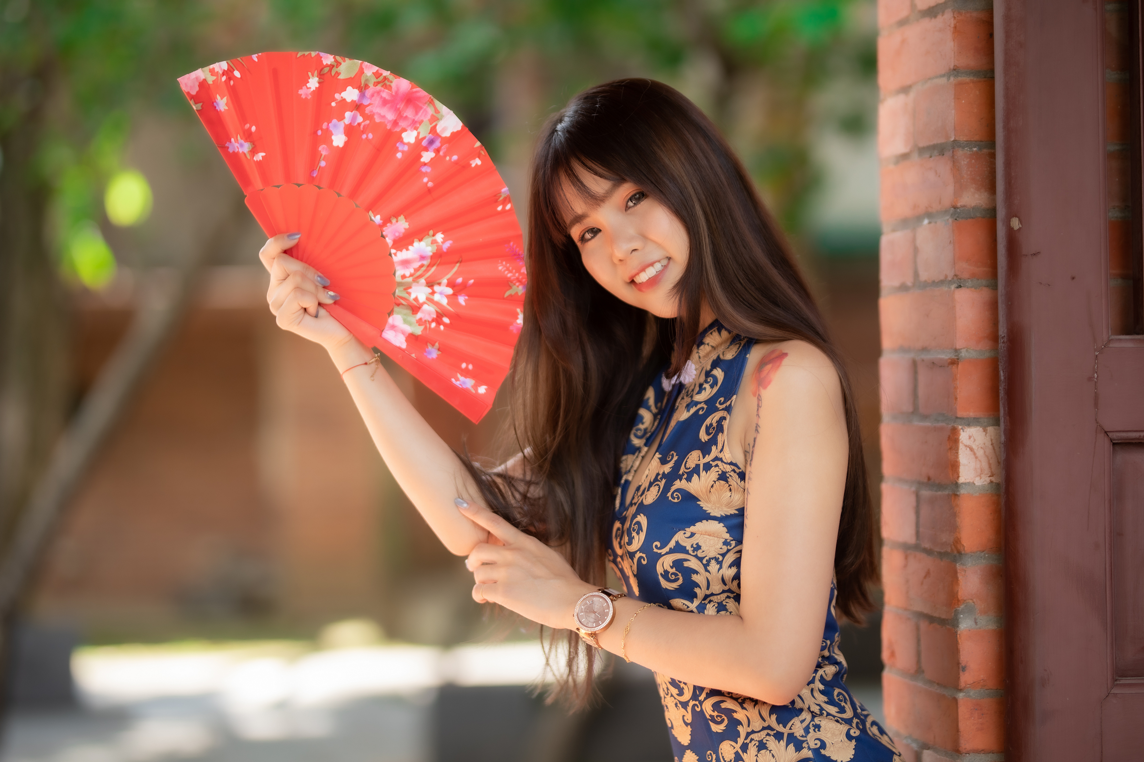 Asian Brunette Depth Of Field Fan Girl Long Hair Model Smile Tattoo Woman 3840x2560