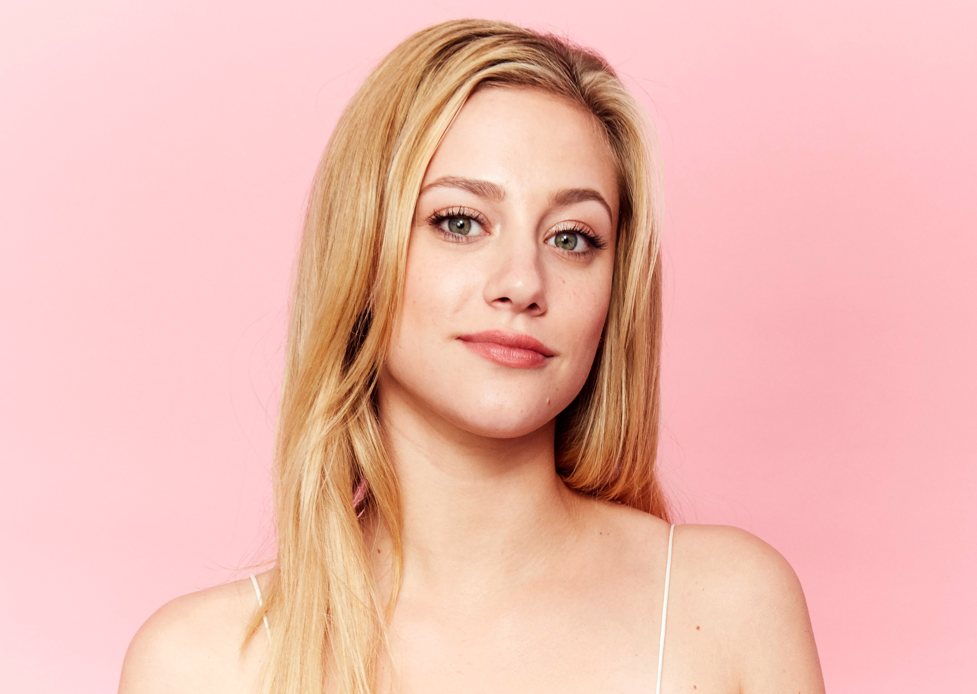 Actress American Blonde Face Lili Reinhart 3227x2292