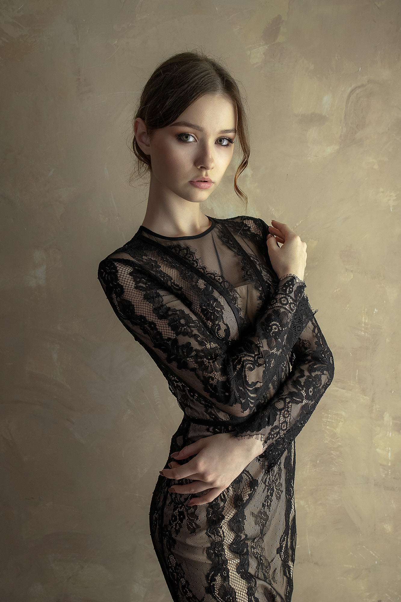 Lich Women Brunette Looking At Viewer Dress Black Clothing Simple Background 1333x2000