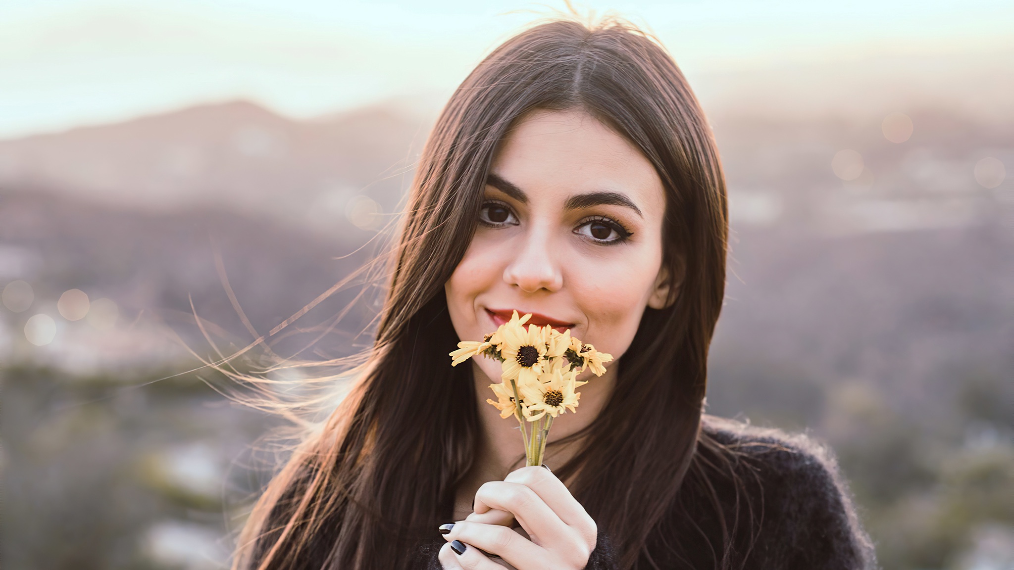Actress American Brown Eyes Brunette Depth Of Field Girl Victoria Justice 2048x1152
