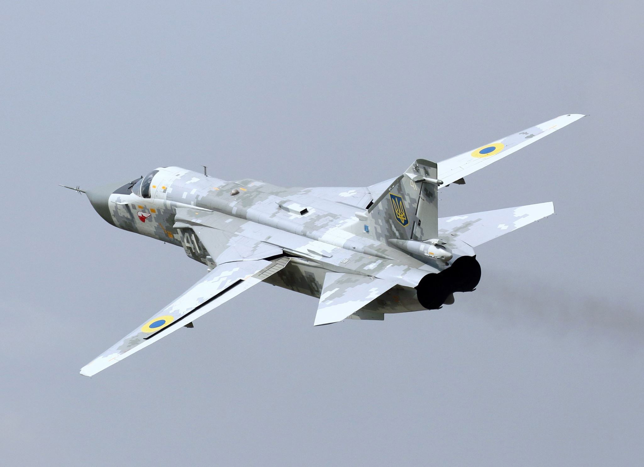 Aircraft Bomber Jet Fighter Sukhoi Su 24 Ukrainian Air Force Warplane 2048x1484