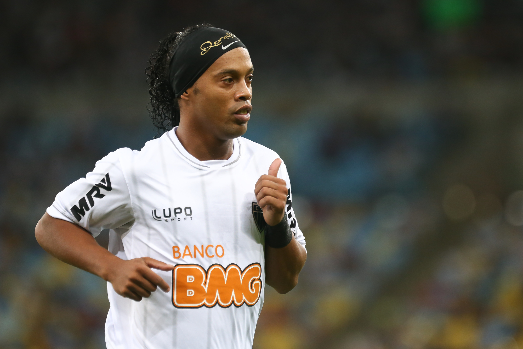 Brazilian Ronaldinho Soccer 2000x1333