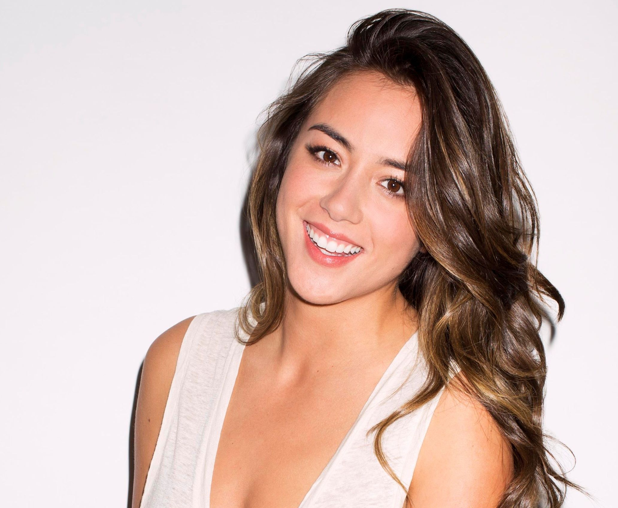 Actress Brown Eyes Brunette Chloe Bennet Close Up Face Smile Woman 2064x1696