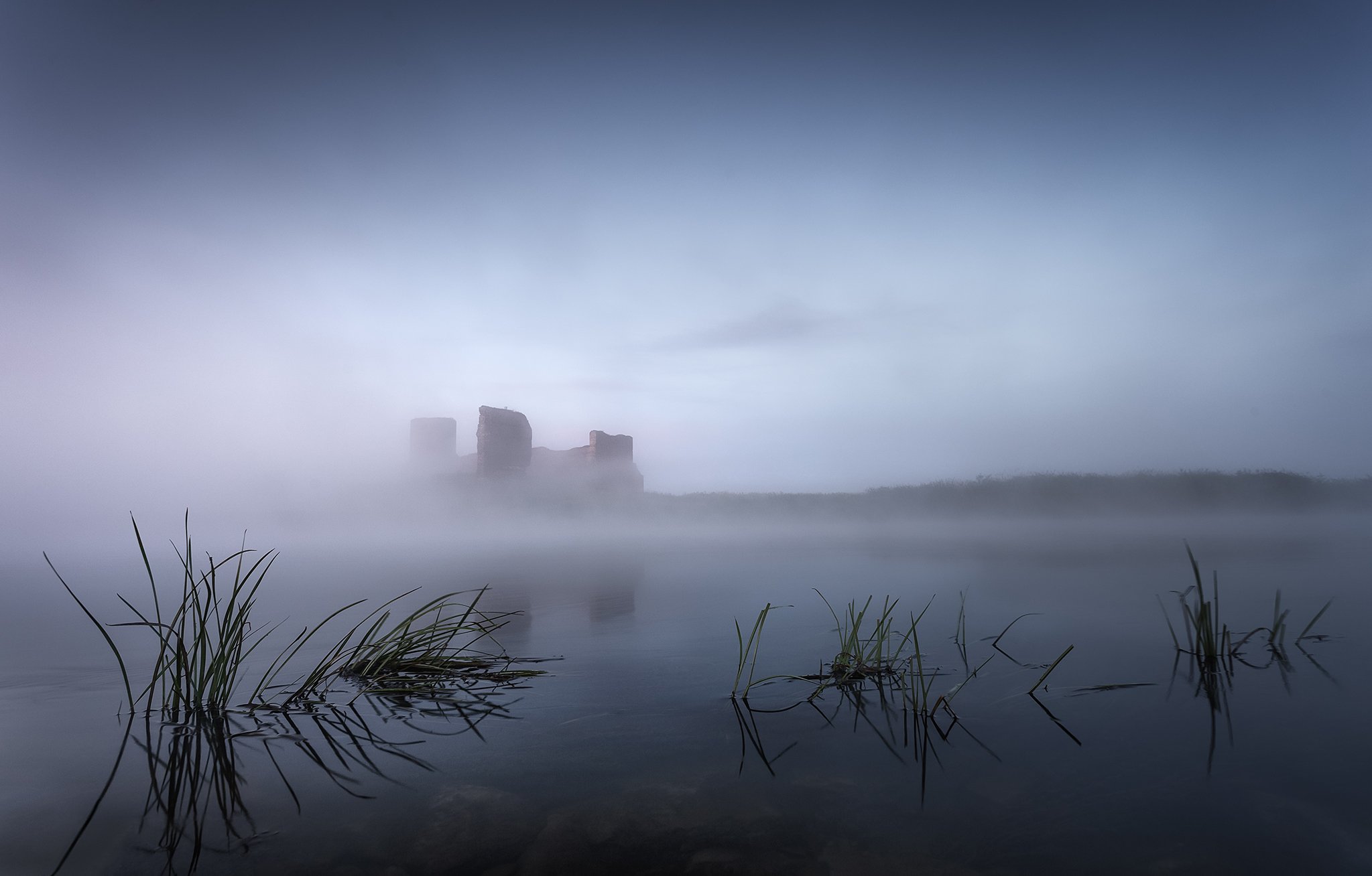 Architecture Castle Water Mist Ruin Morning Lake Grass 2047x1308