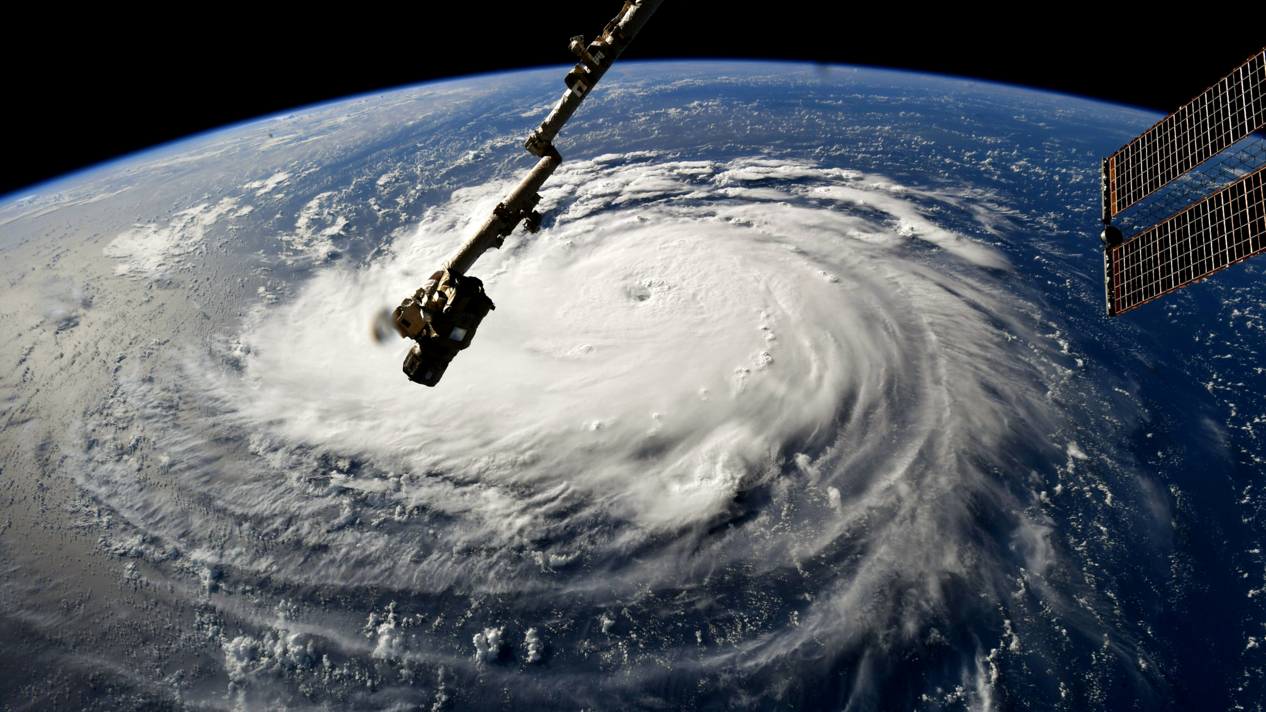 Hurricane Nature Clouds Orbital View International Space Station ISS Earth 2560x1440