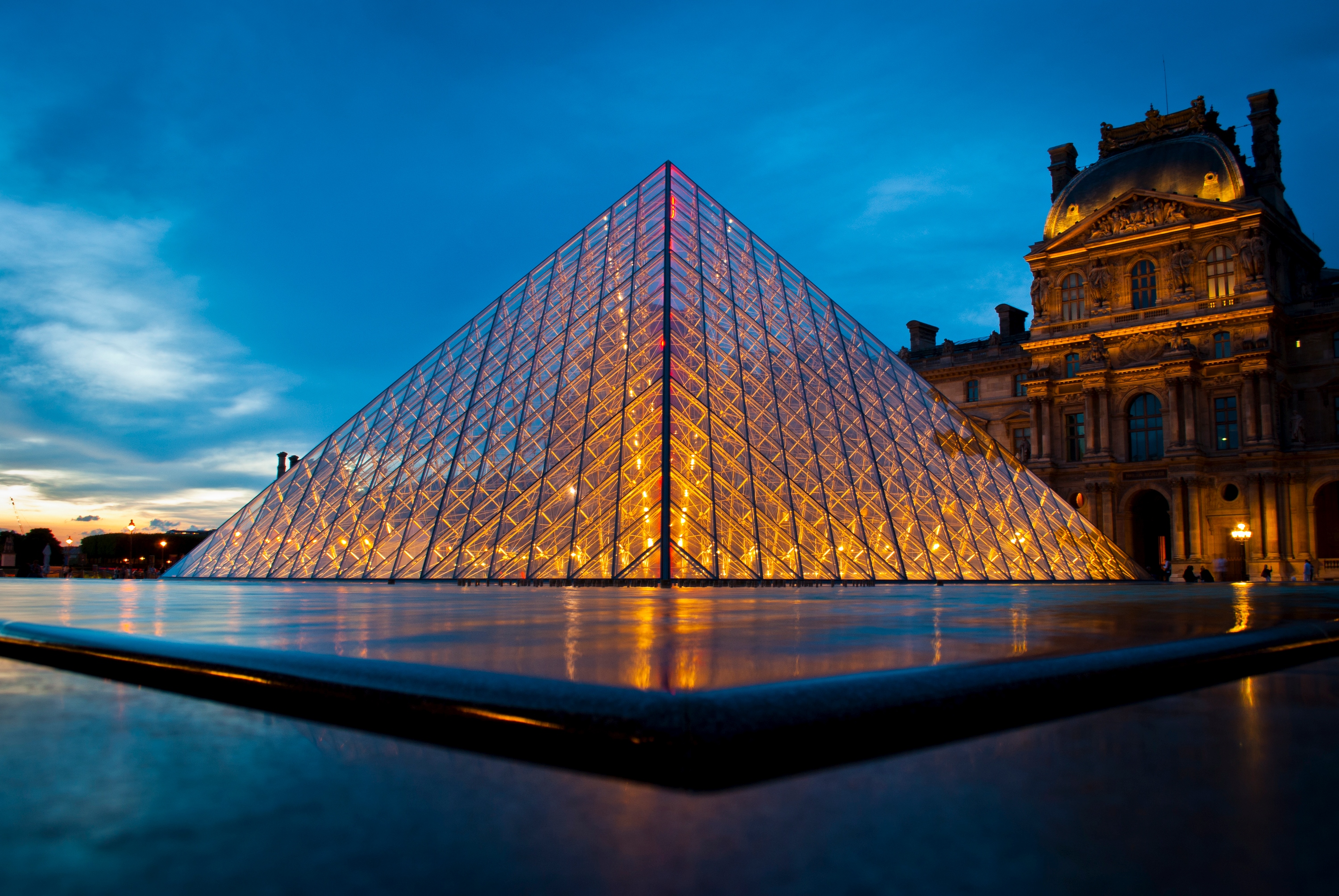 Louvre Pyramid Paris France Building Crystal Architecture Sky Night 3000x2008