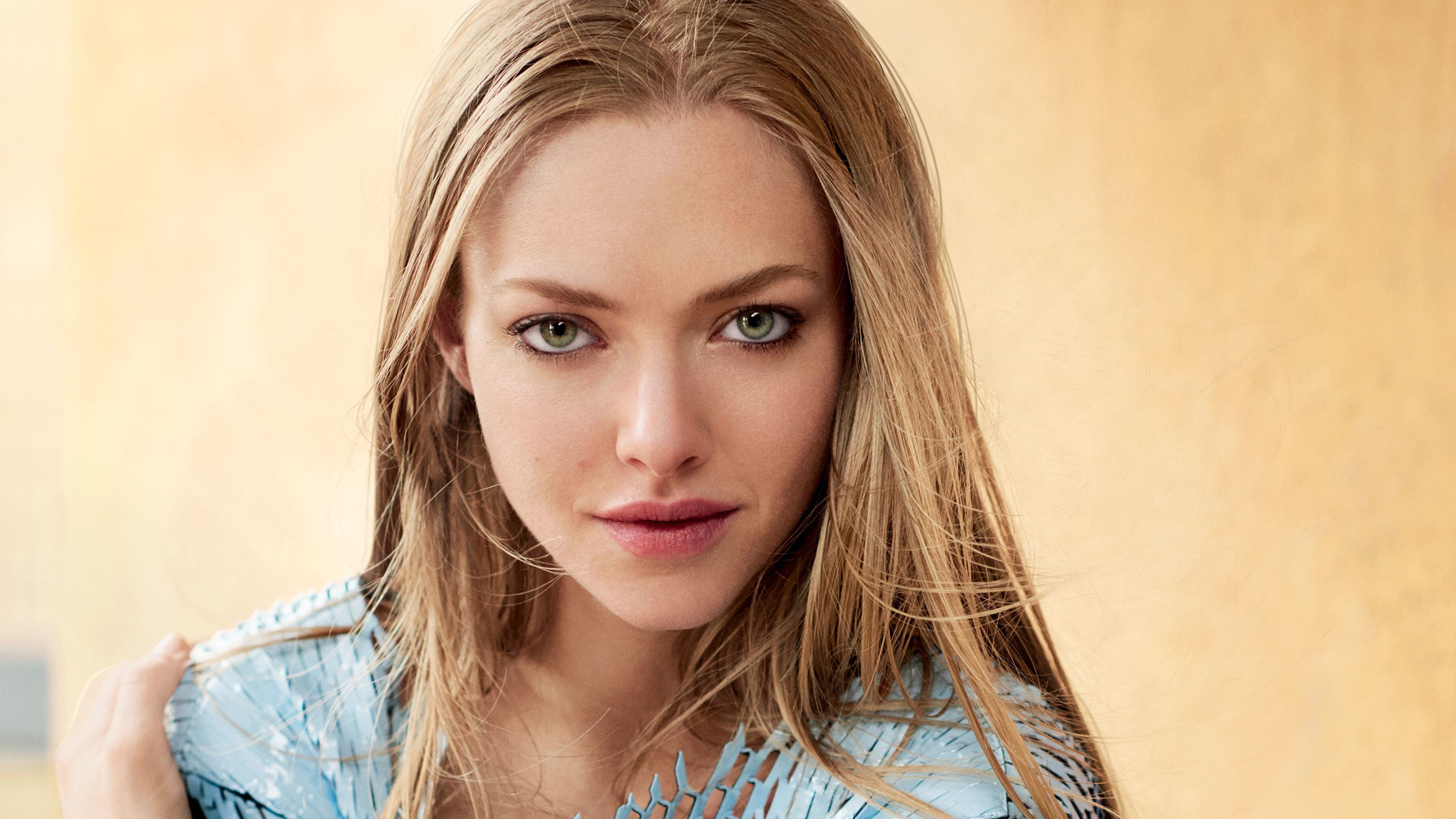 Actress Amanda Seyfried American Blonde Face Green Eyes 2236x1258