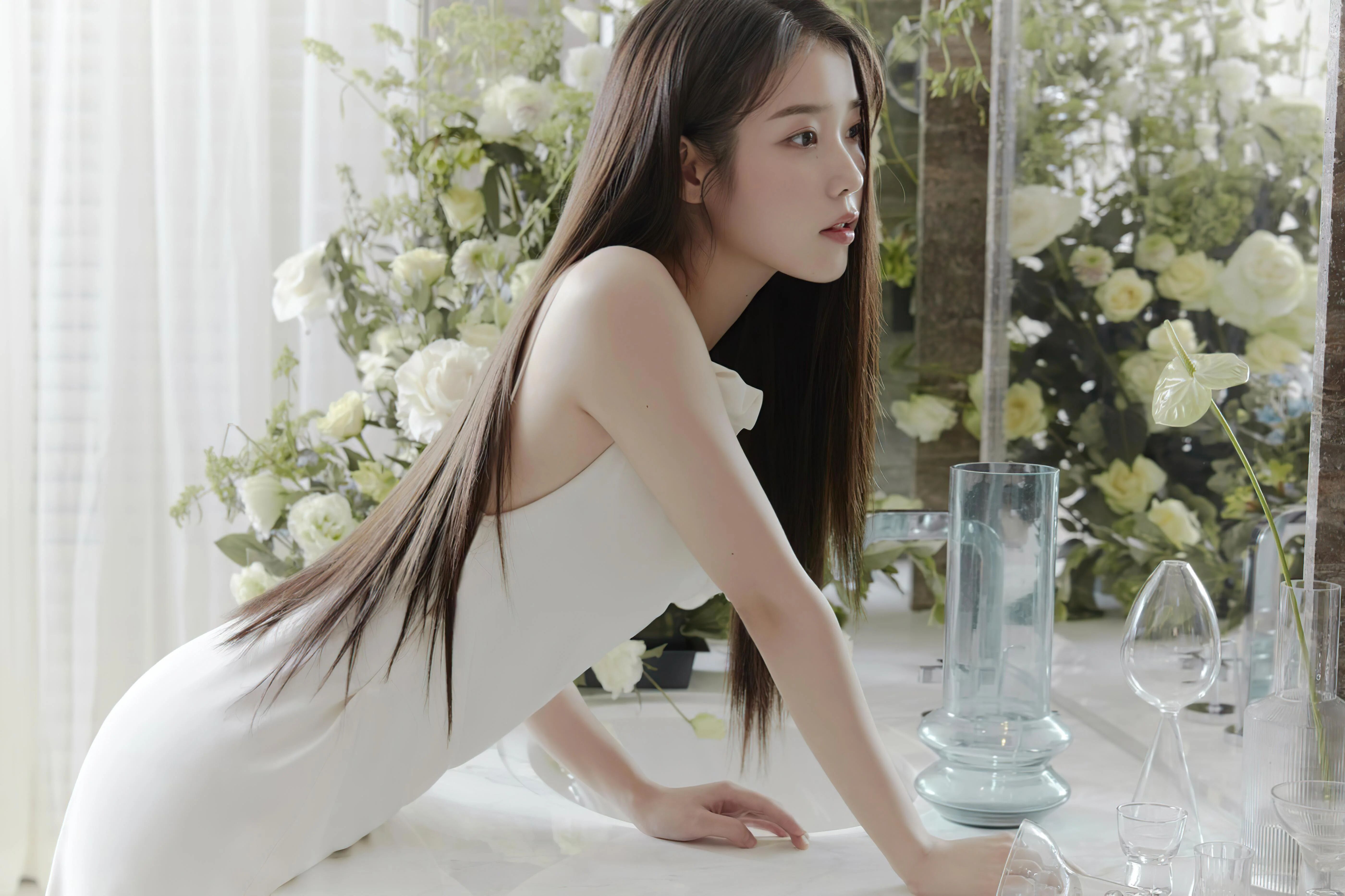 IU Iu Lee Ji Eun Asian Brunette Long Hair Flowers Women Model 5600x3732