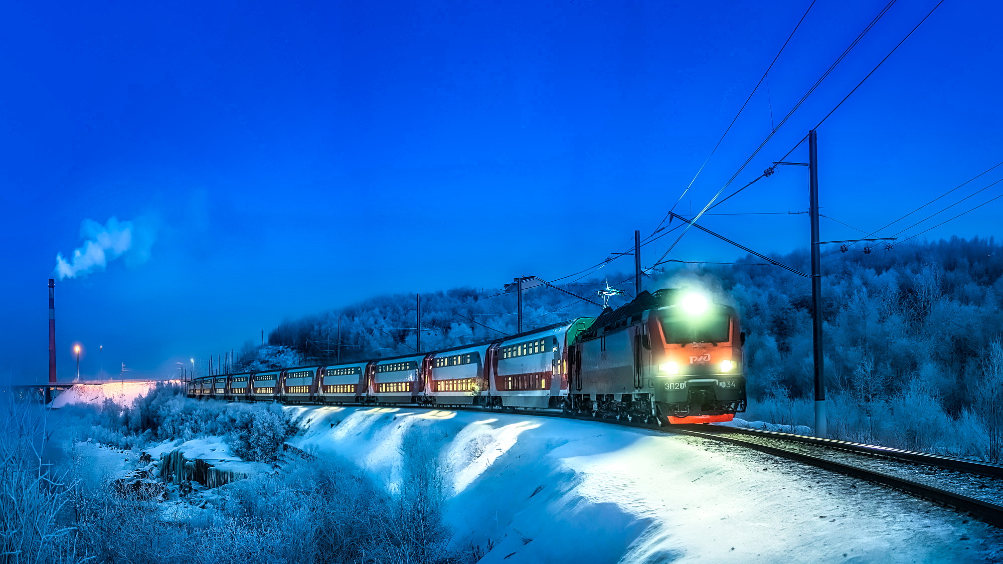 Landscape Night Passenger Train Snow Winter 2000x1125