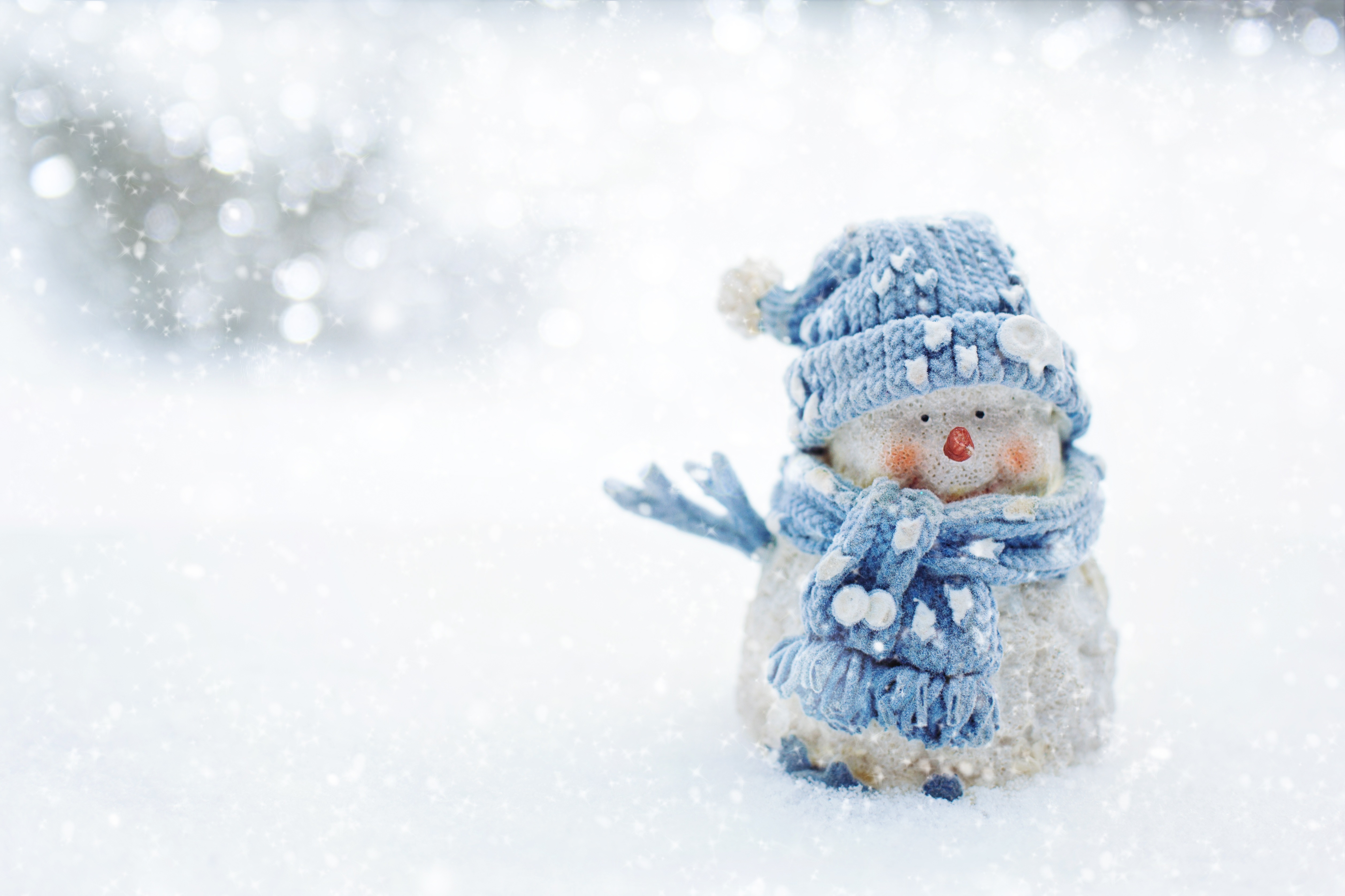 Christmas Snowfall Snowman Toy 5029x3352