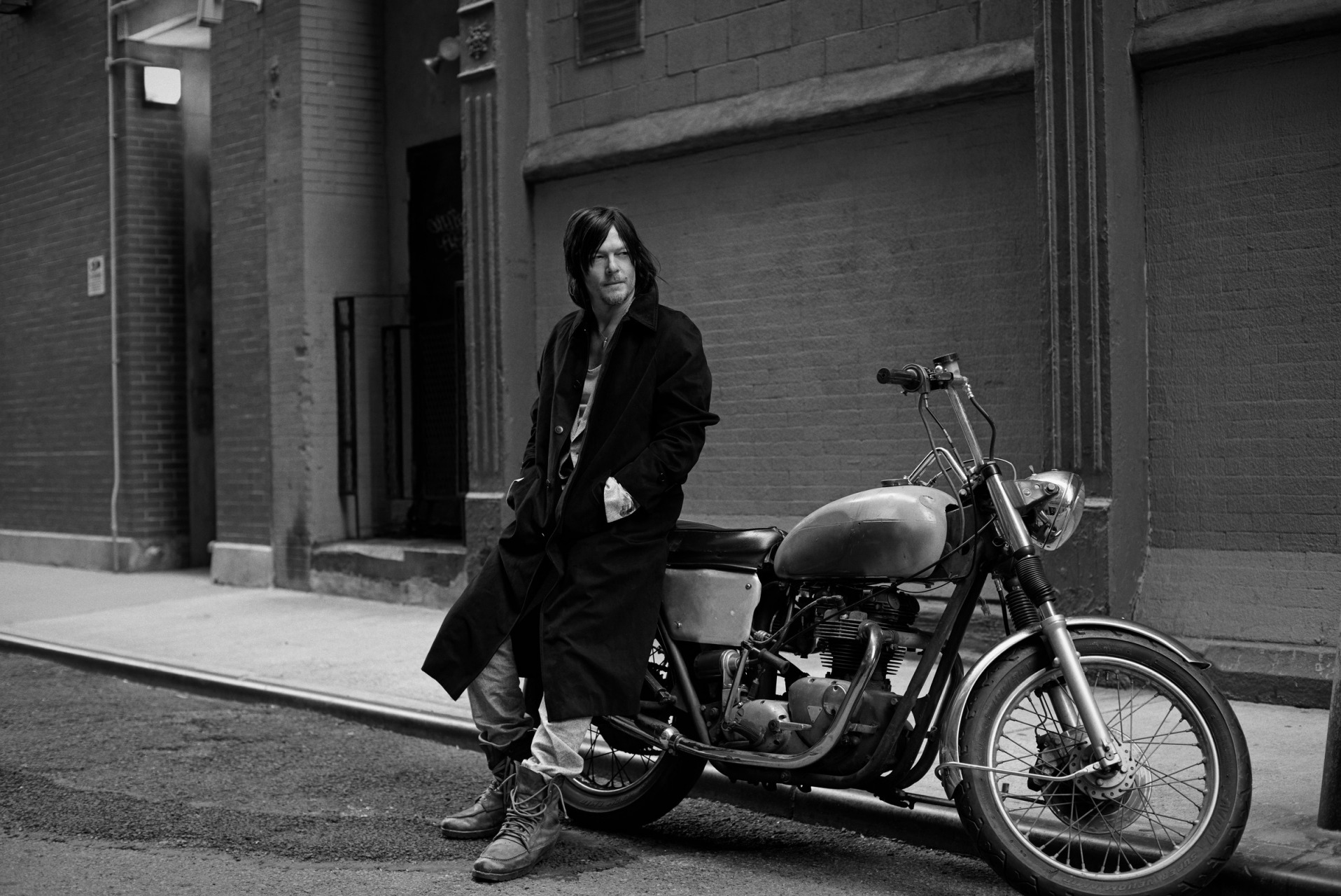 Model Actor Bikes Motorcycle Photography Celebrity Black Coat Looking At The Side Coats Dark Hair Lo 1916x1280
