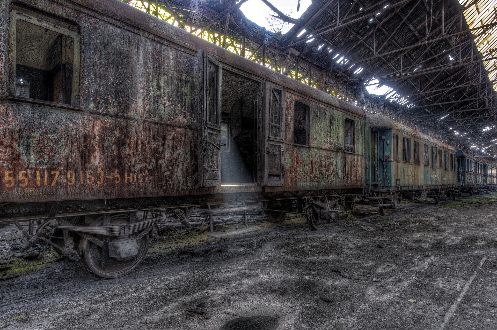 Train Old Wreck Vehicle Abandoned Rust HDR 1920x1278