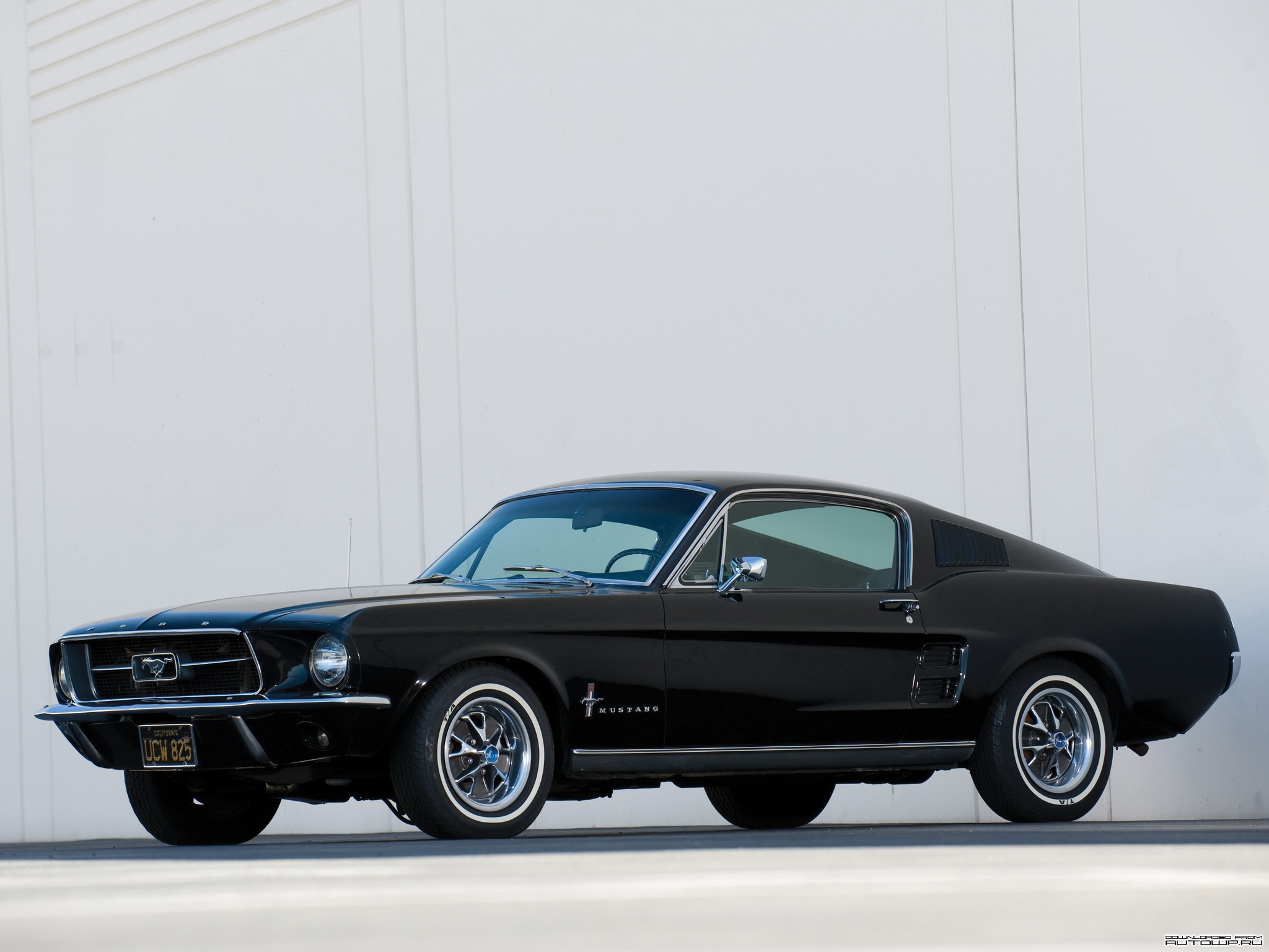 Black Car Ford Mustang Fastback Muscle Car 2048x1536