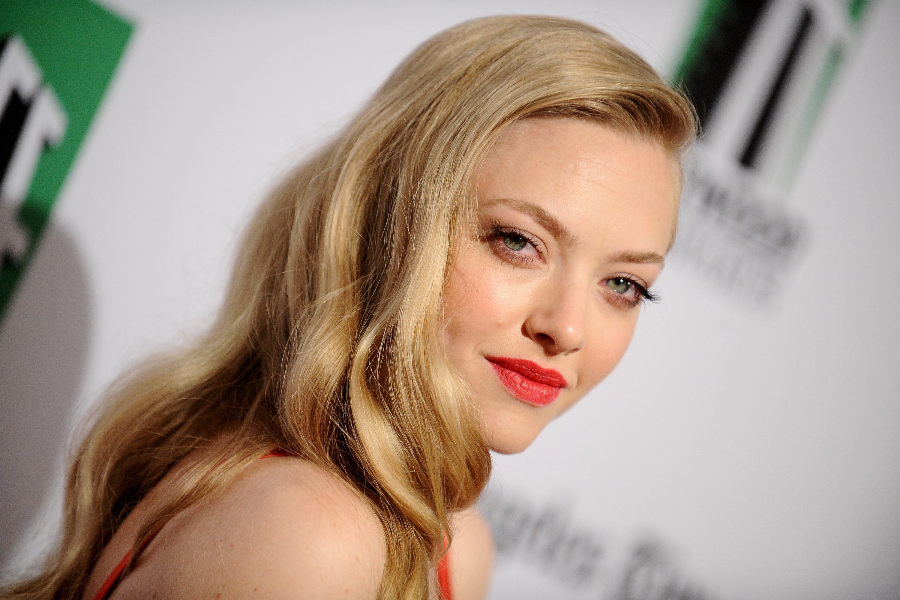 Actress Amanda Seyfried American Blonde Blue Eyes Lipstick 3000x2000