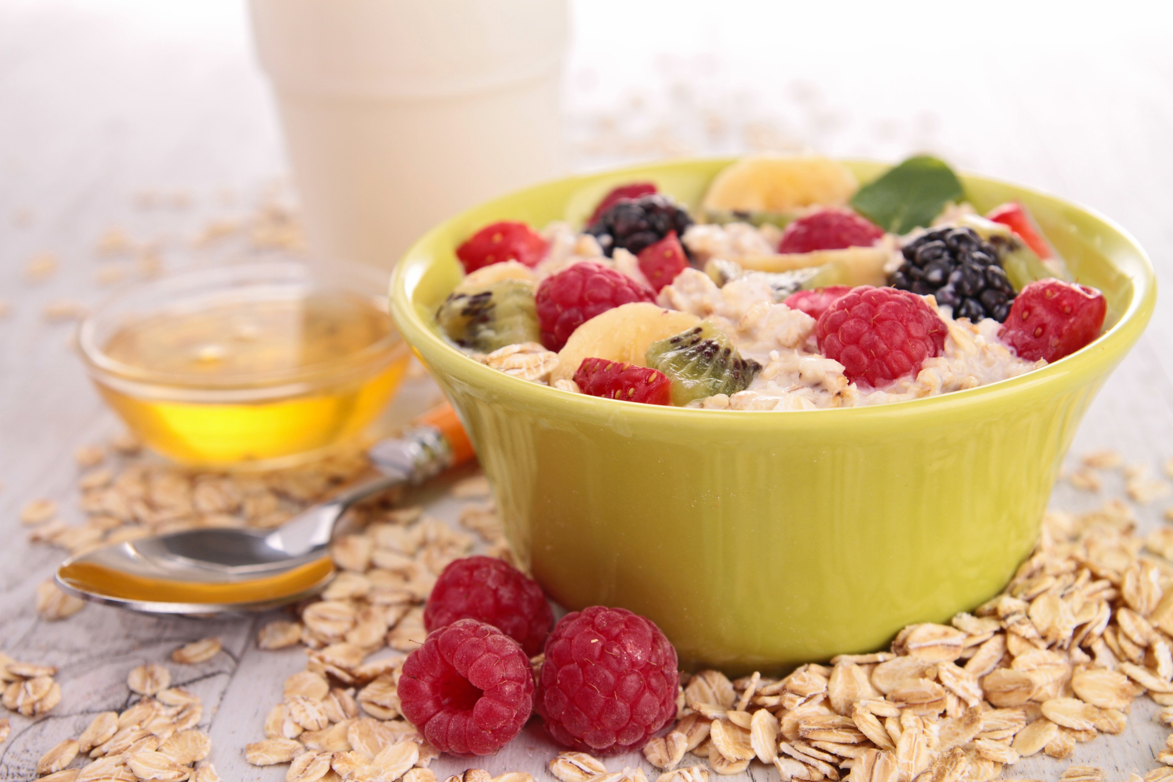 Breakfast Muesli Raspberry Still Life 2356x1571