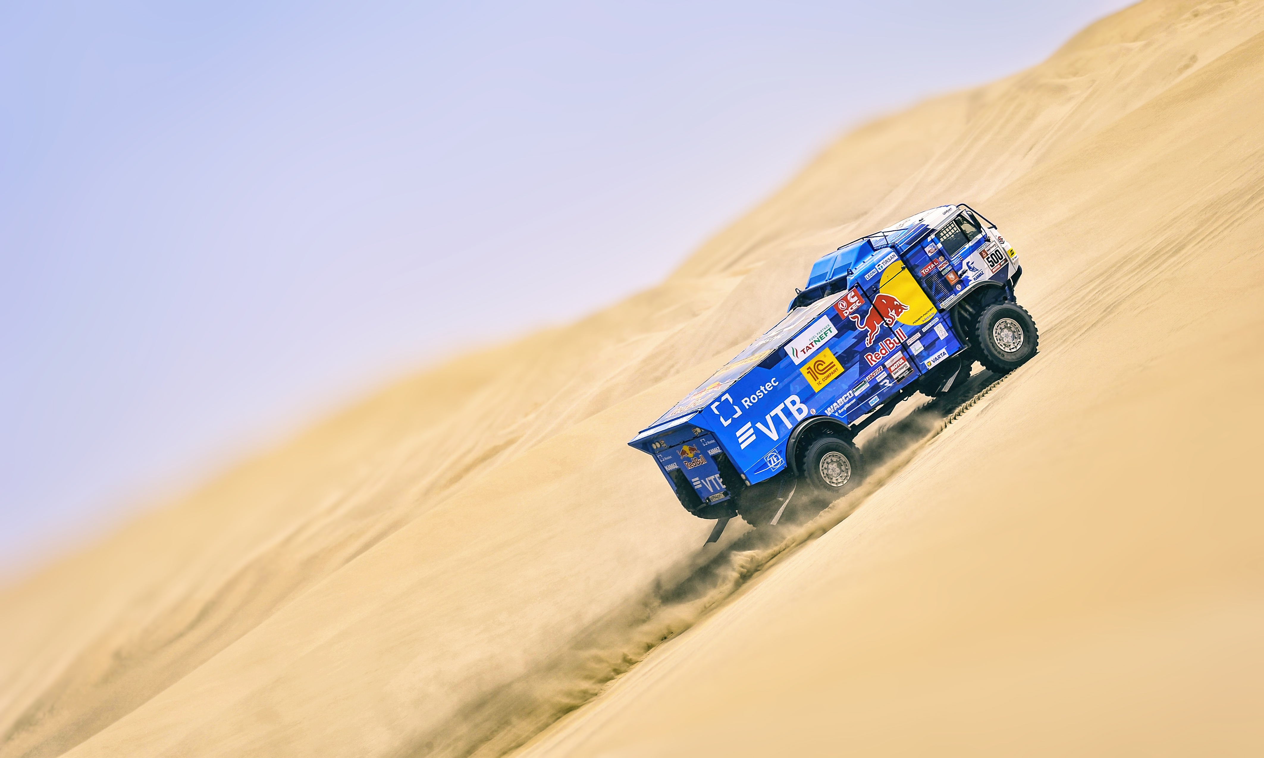 Desert Dune Rallying Sand Truck Vehicle 4250x2550