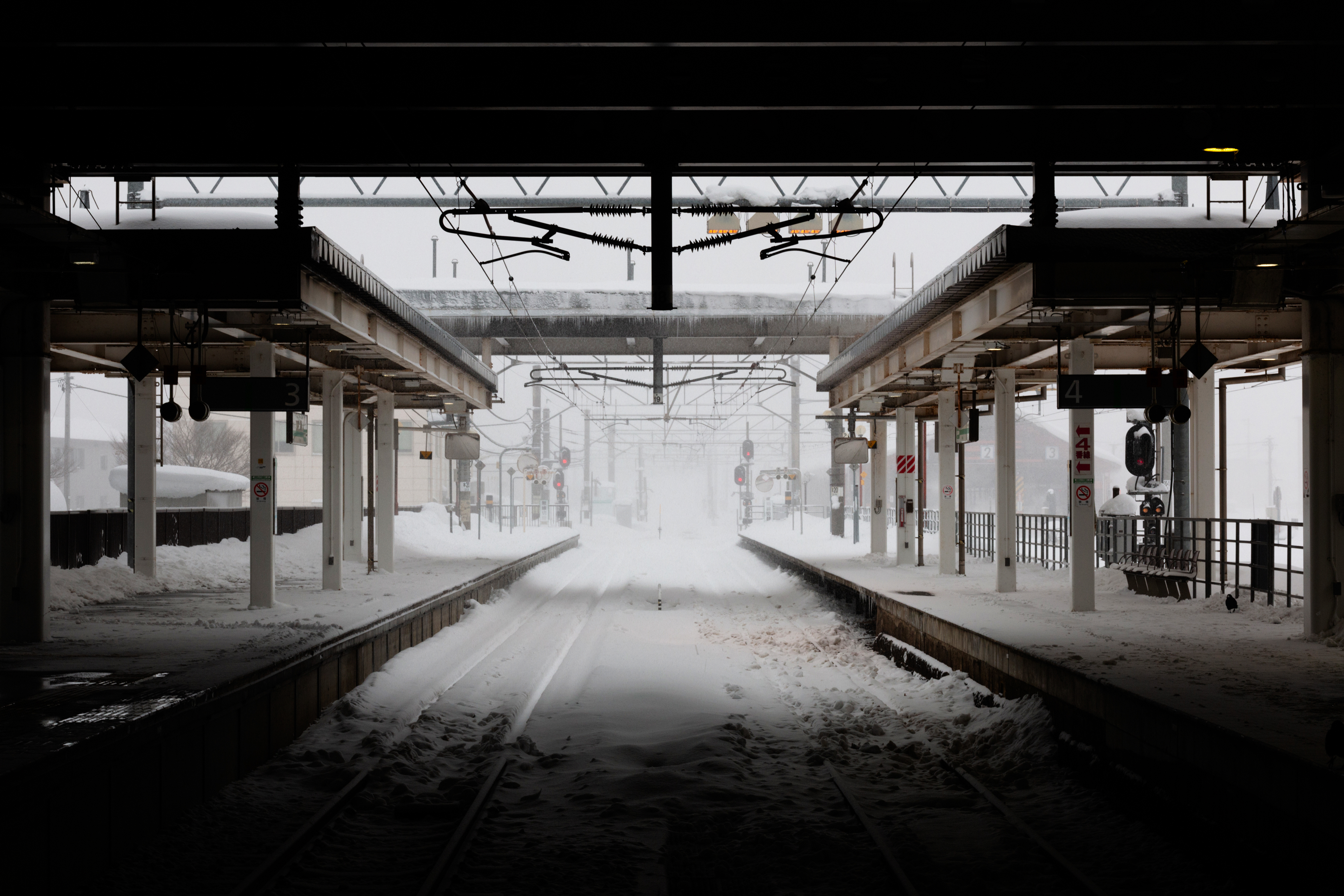 Train Station Railway Shinkansen 3830x2554