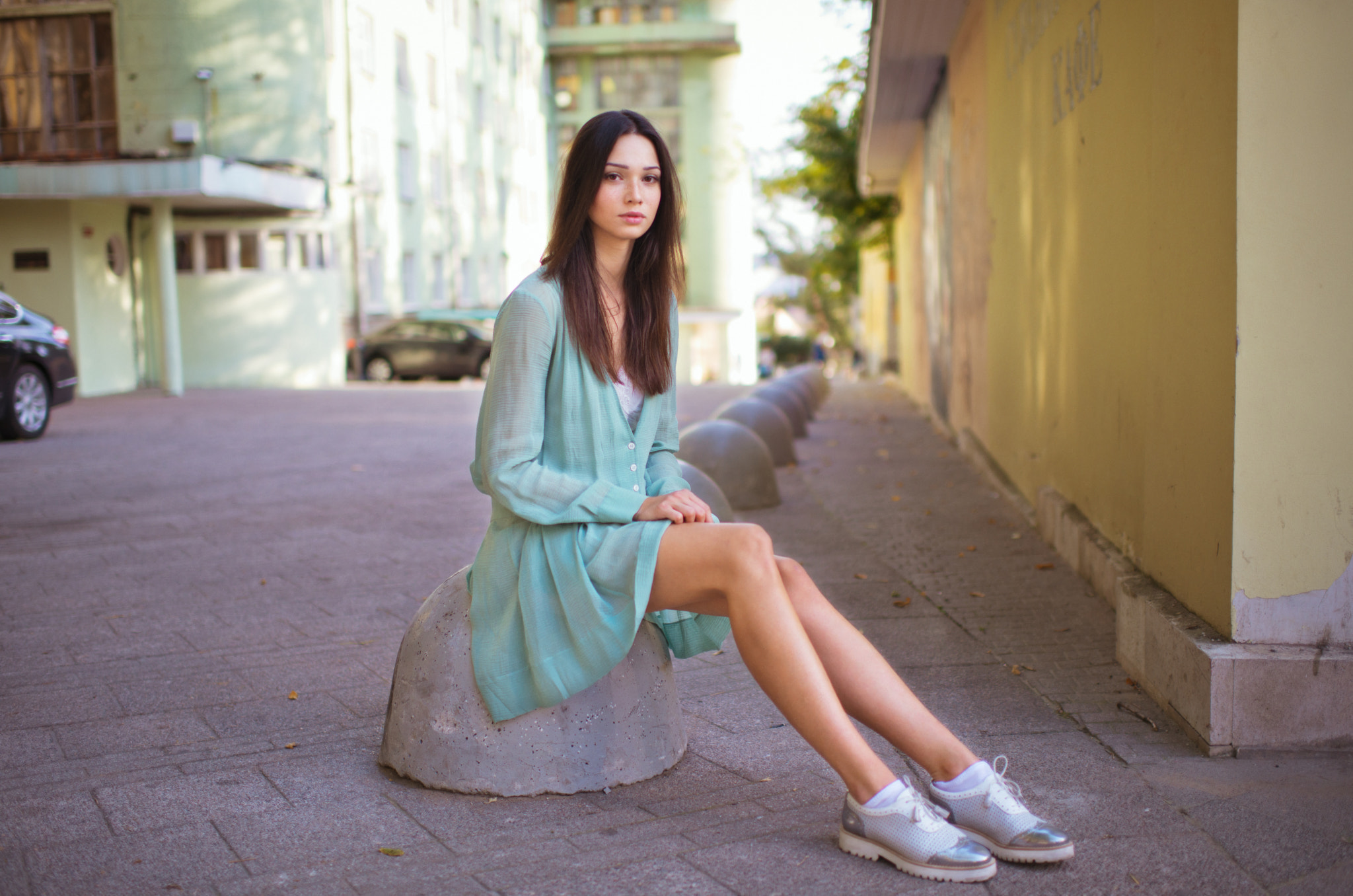 Maxim Maximov Women Mariya Volokh Brunette Looking At Viewer Turquise Sneakers Outdoors Freckles 2048x1356