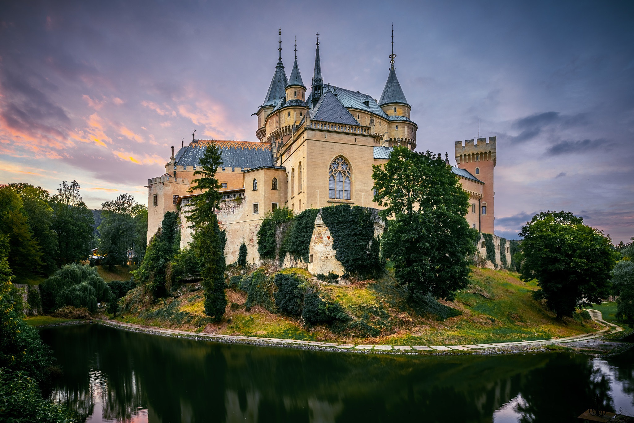 Castle Slovakia 2048x1366