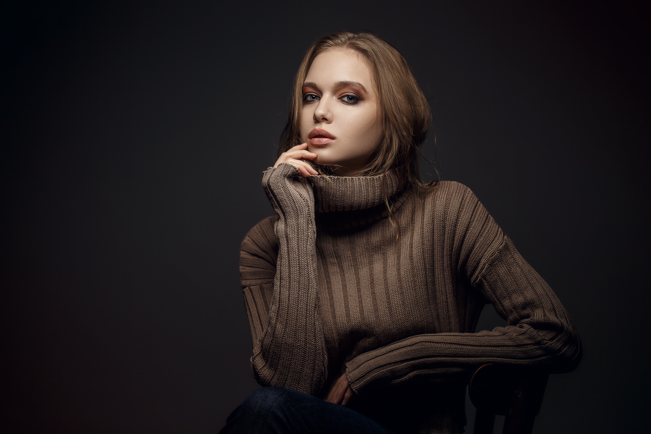 Sergey Sorokin Studio Indoors Portrait Women Women Indoors Model Sweater Makeup Looking At Viewer Br 2560x1707