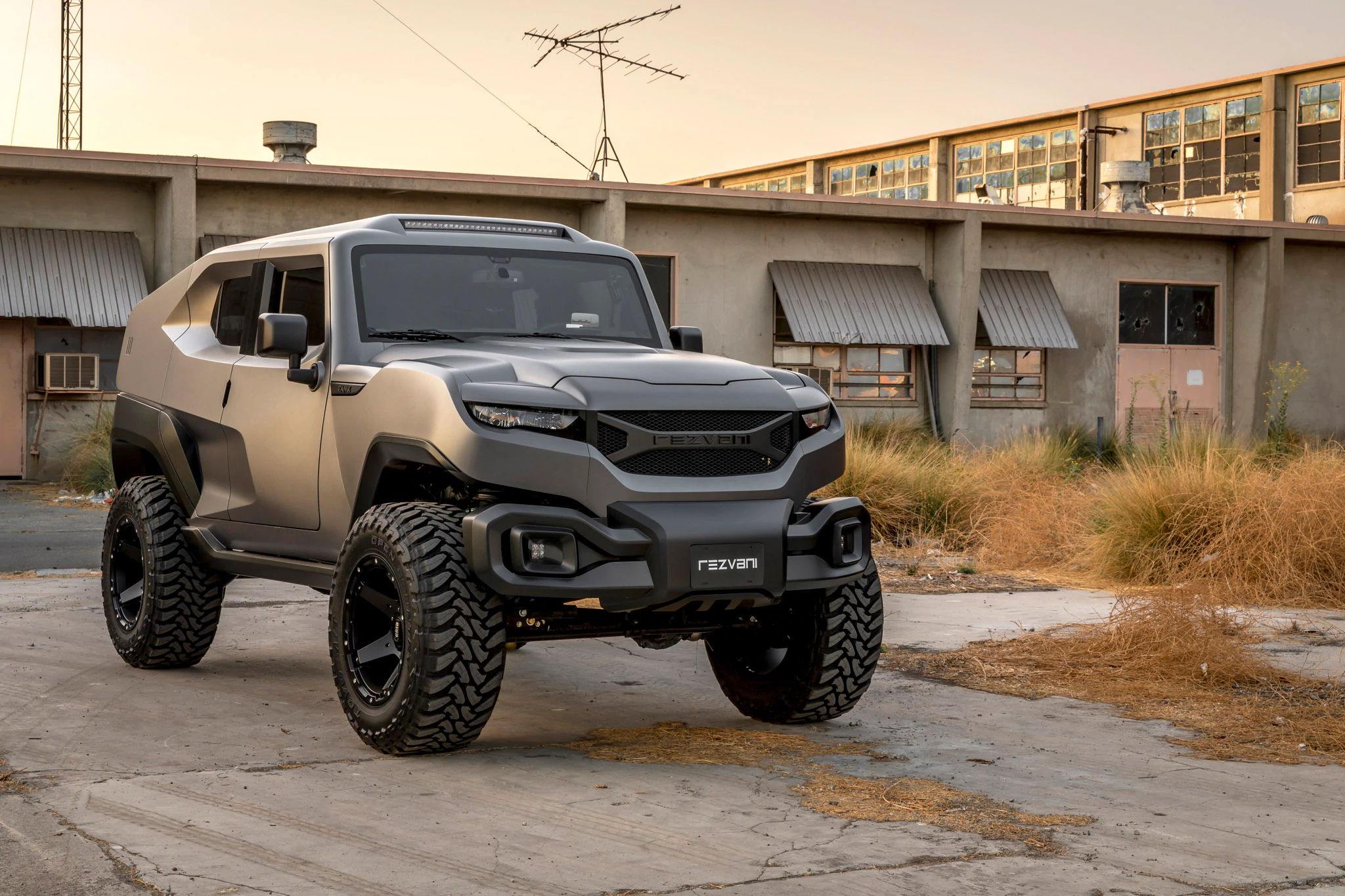 Car Off Road Rezvani Tank Suv 2048x1365