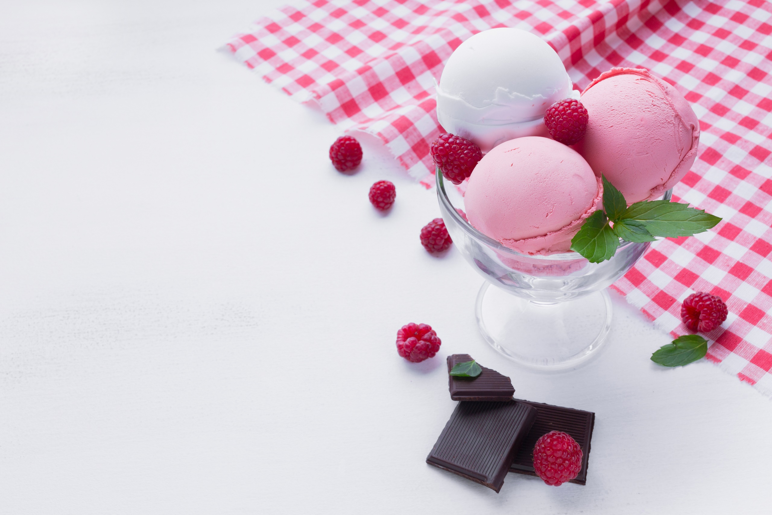 Food Sweets Ice Cream Chocolate Fruit Berries 2560x1707