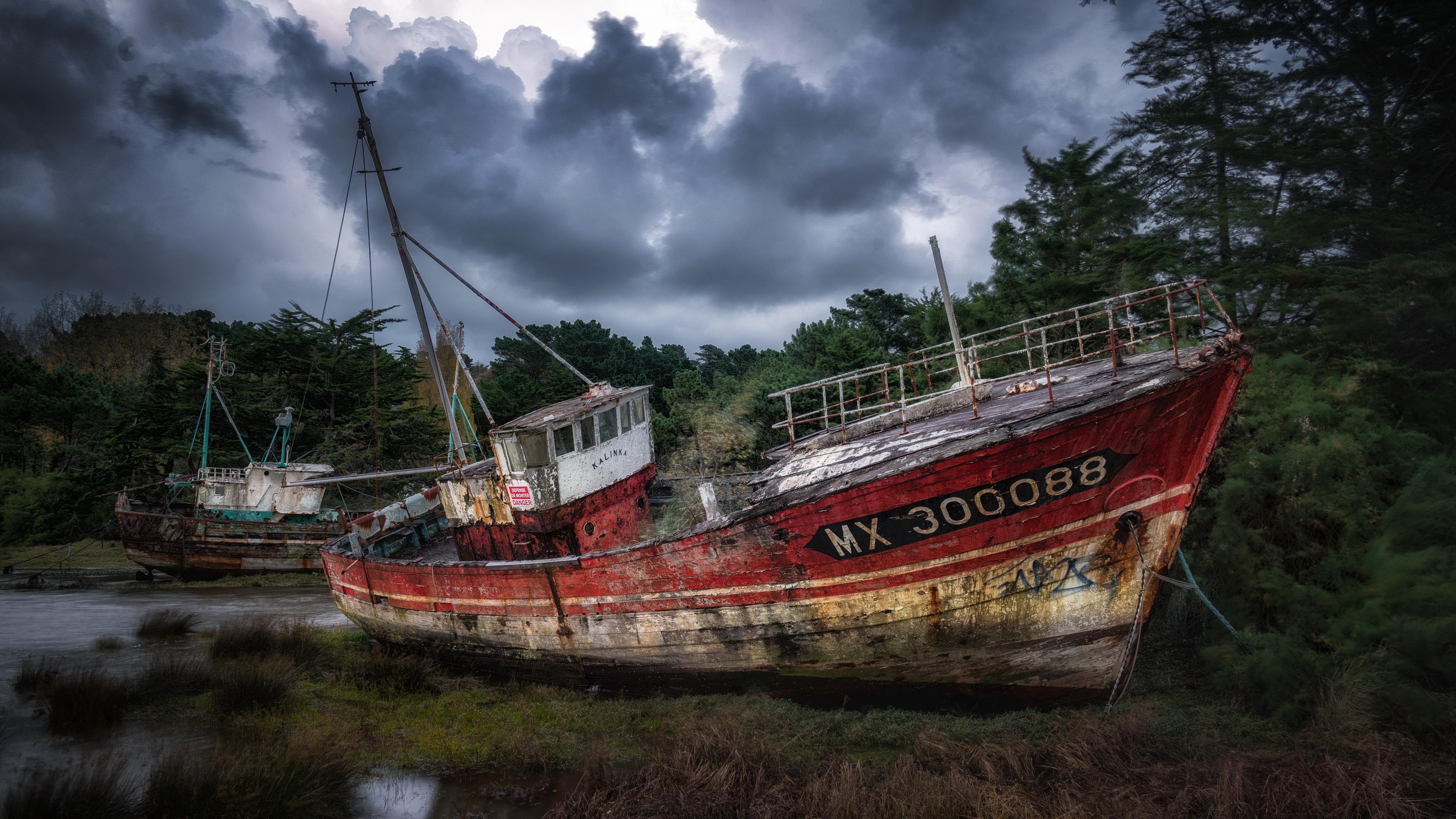 Outdoors Boat Wreck Numbers Fishing Boat Ship 3840x2160