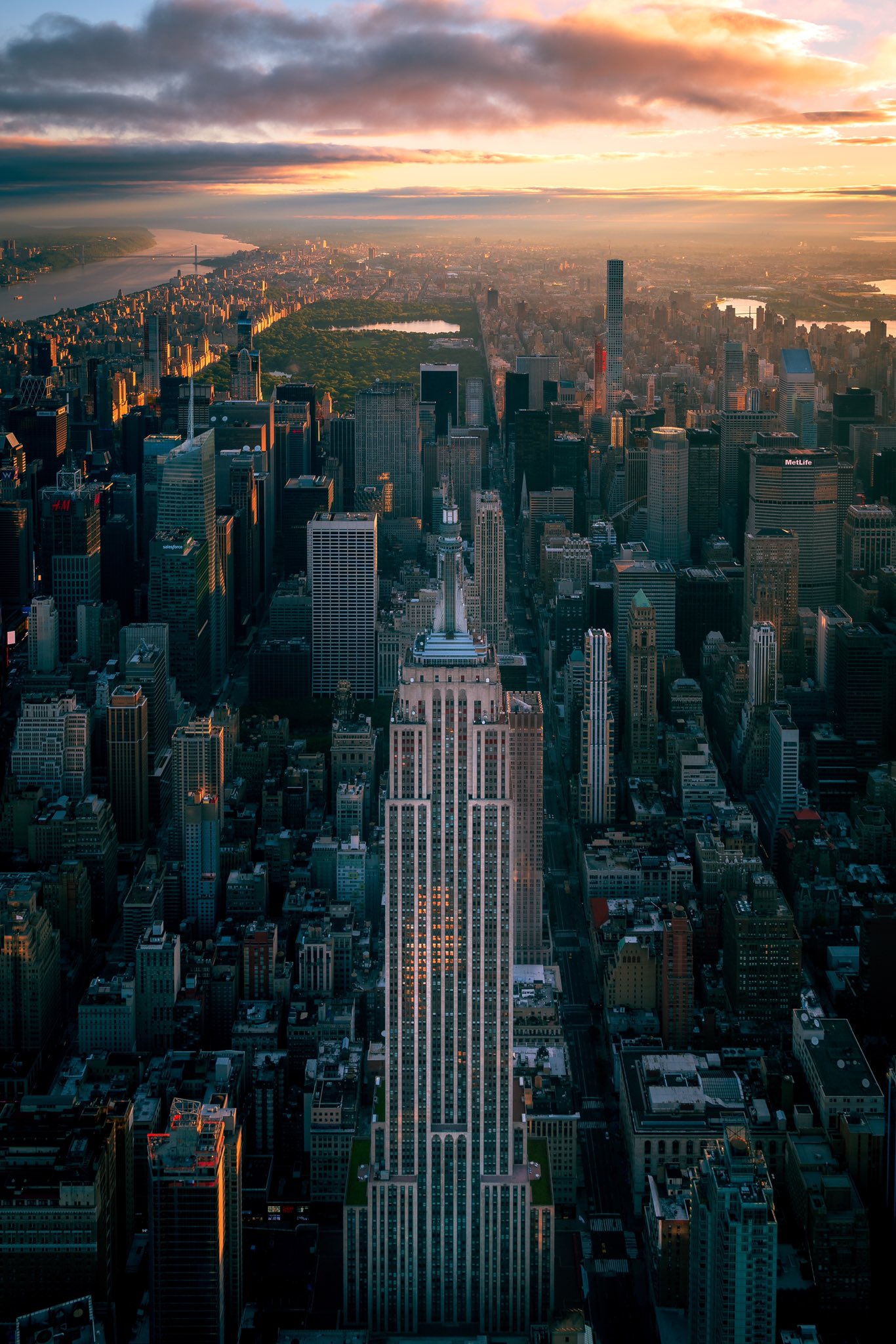New York City Empire State Building Building Manhattan Central Park City Portrait Display Sunset 1366x2048