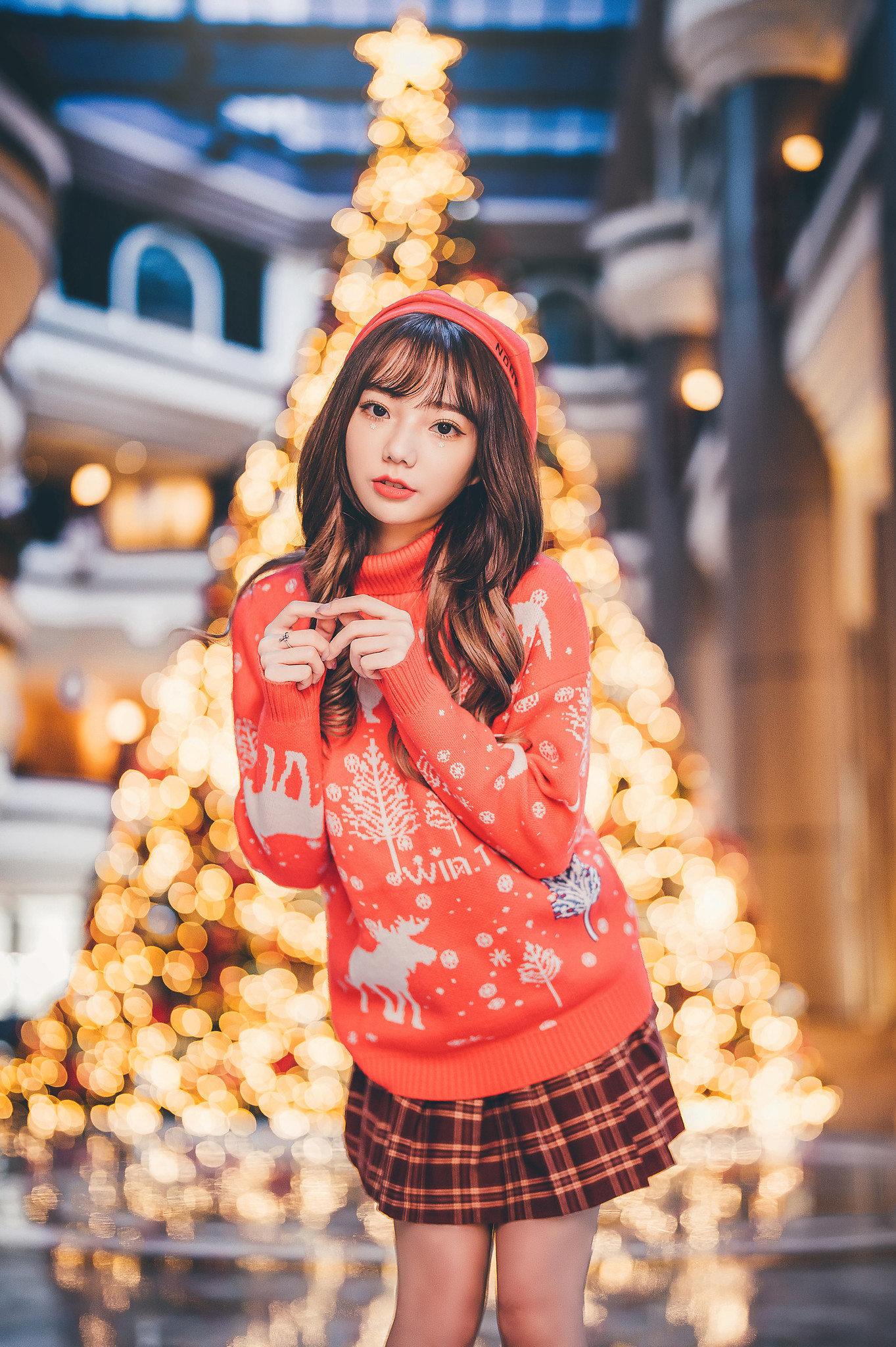Asian Women Model Brunette Sweater Red Sweater Skirt Plaid Skirt Plaid Clothing Standing Looking At  1363x2048