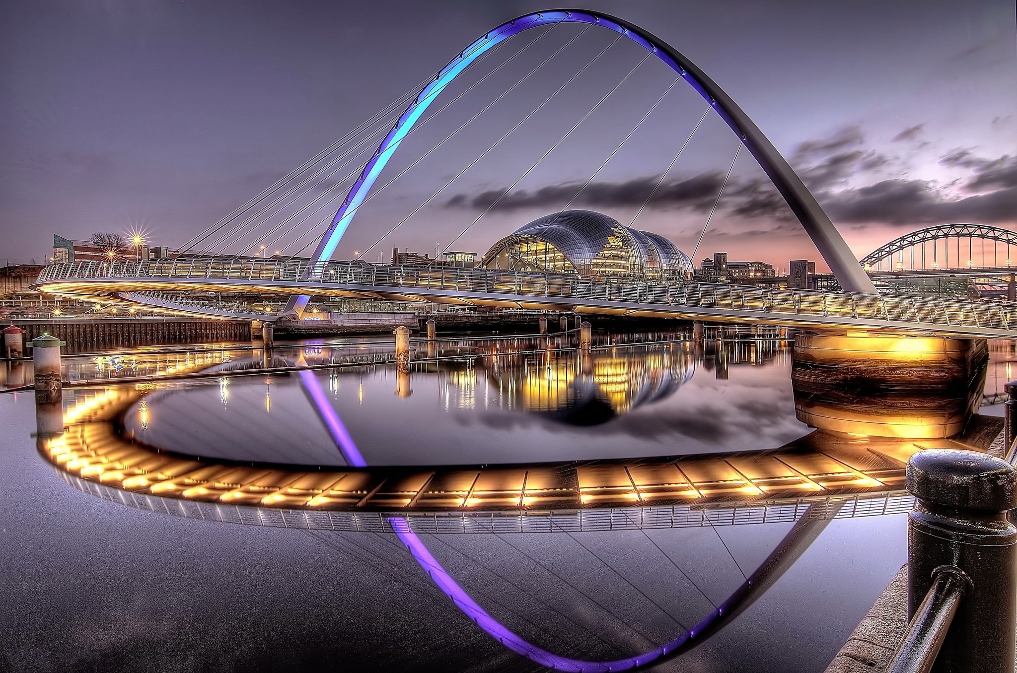 Gateshead Millennium Bridge 2048x1356