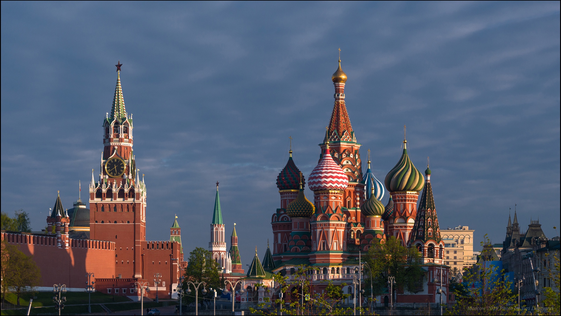 Kremlin Moscow Red Square Russia Spasskaya Tower 1920x1081