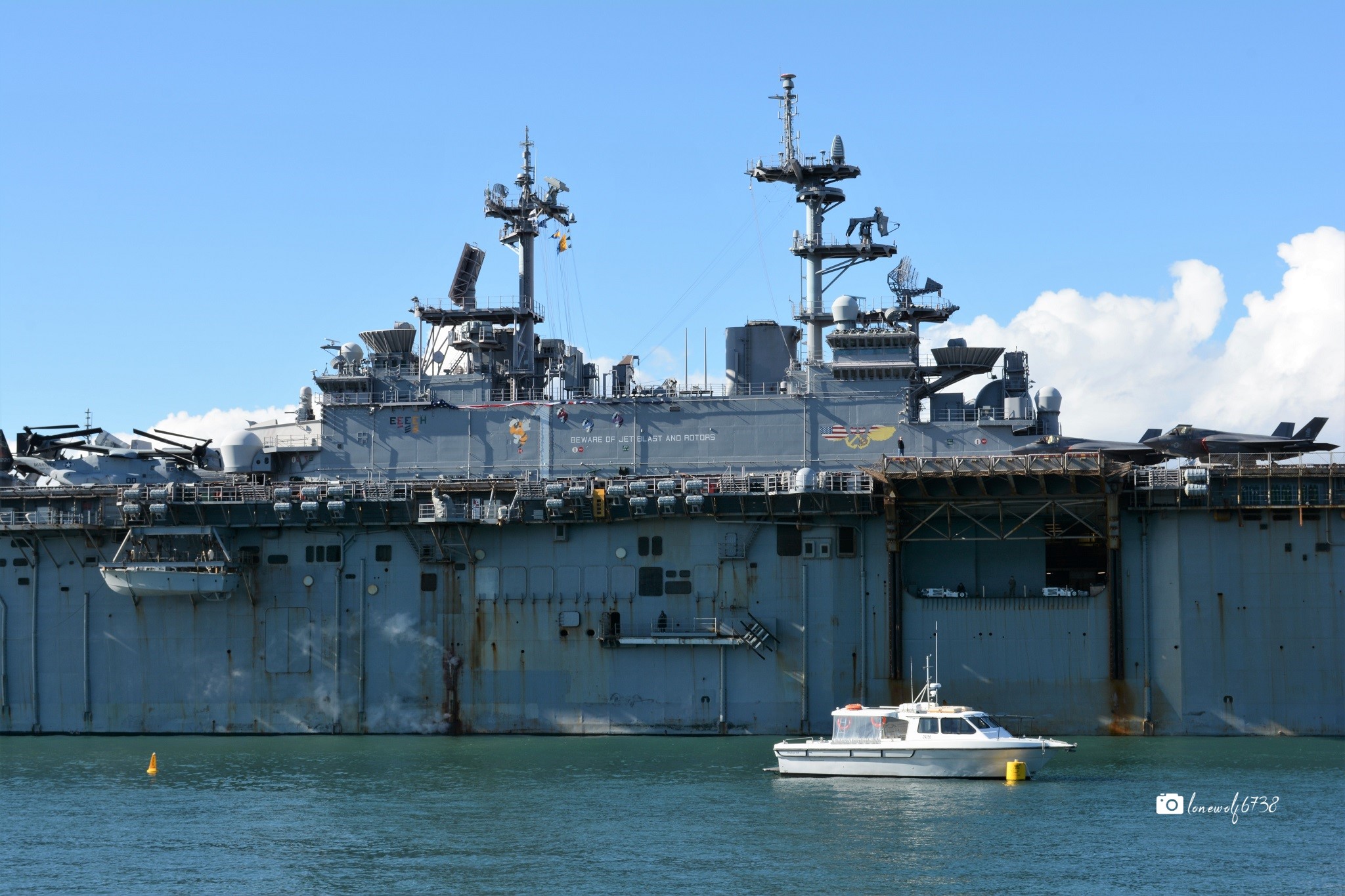 Aircraft Carrier Amphibious Assault Ship Ship United States Navy Warship 2048x1365
