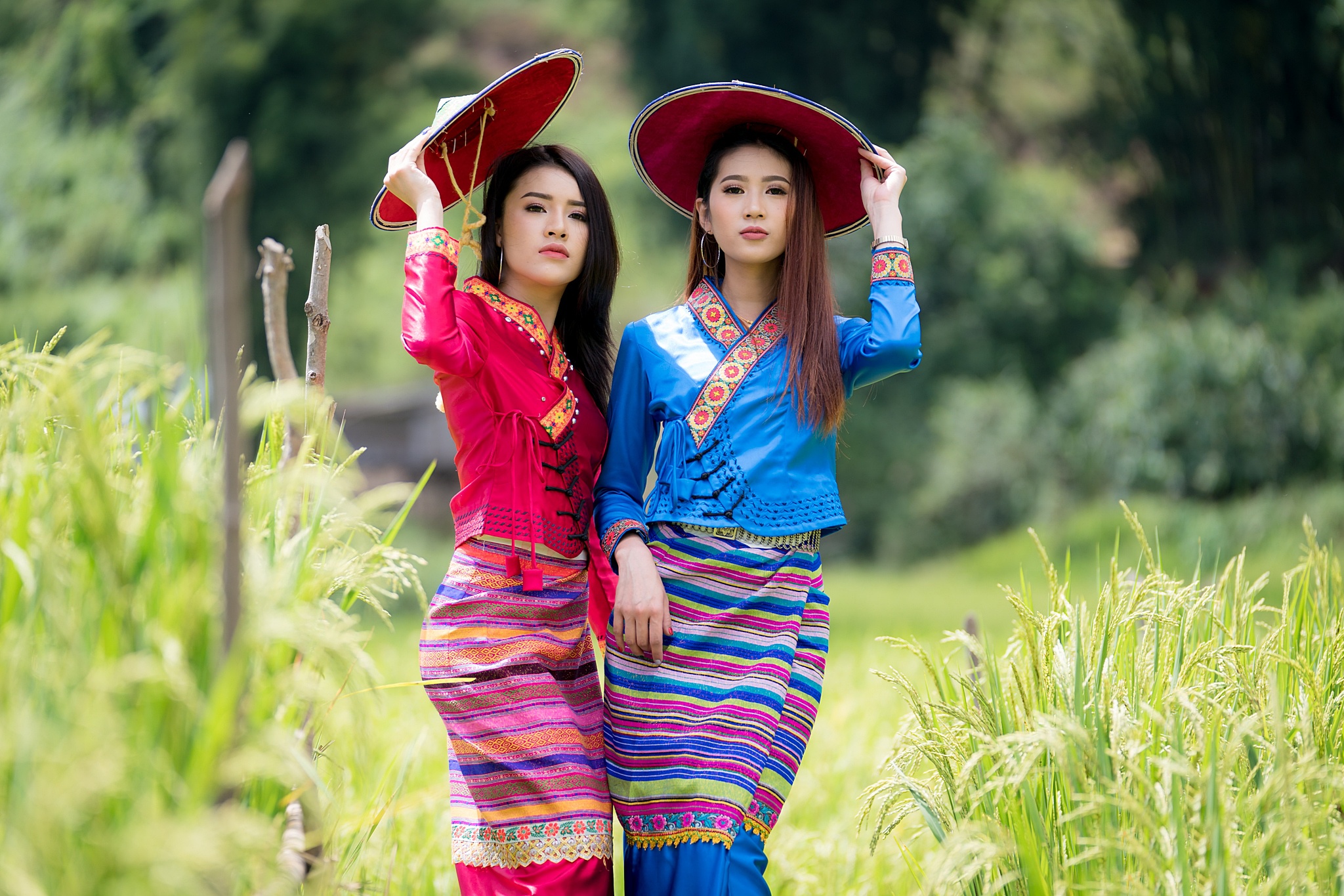 Asian Conical Hat Depth Of Field Girl Model Traditional Costume Twosome Woman 2048x1365