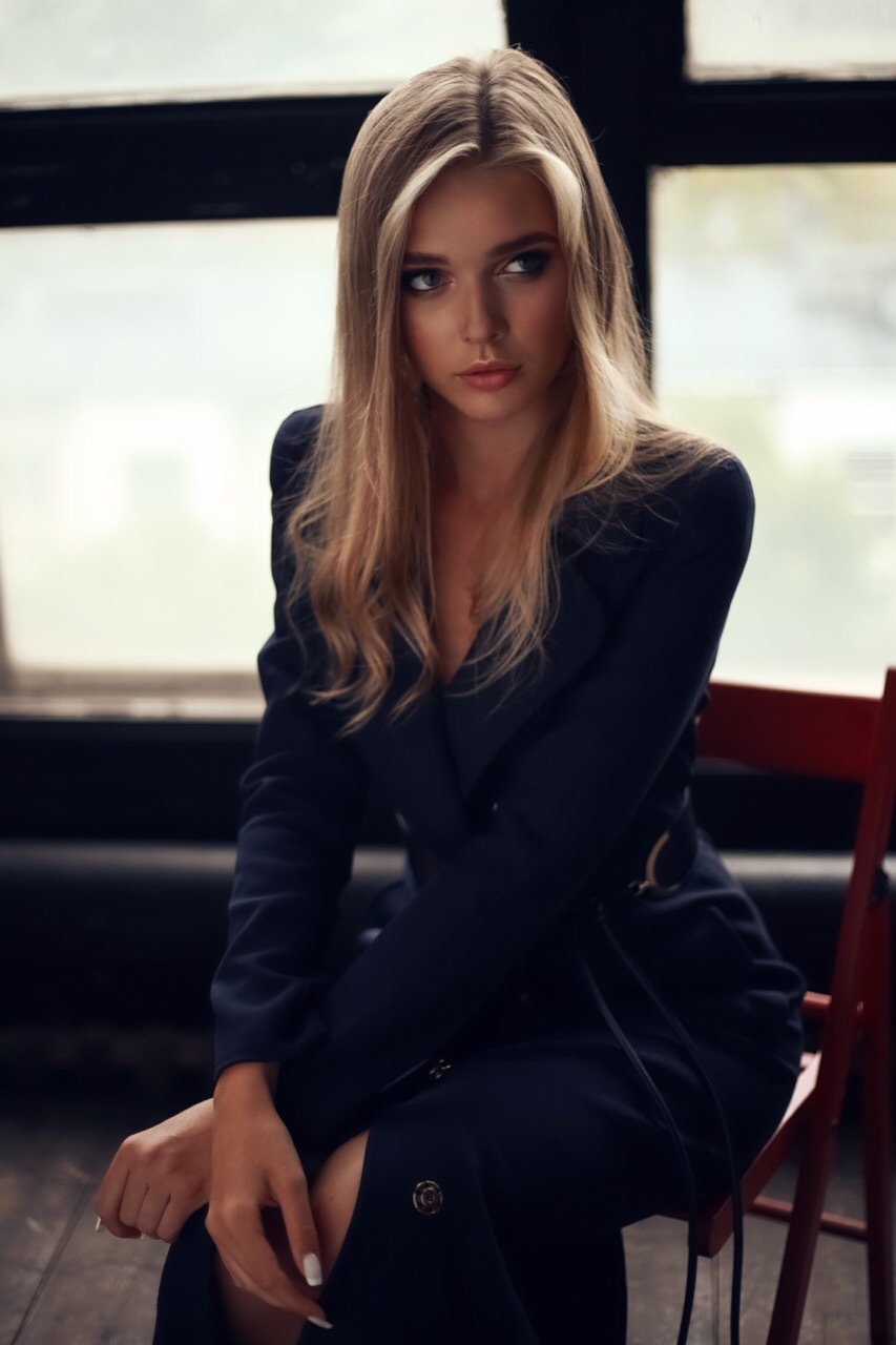 Blonde Model Women Polina Polenovich Classy Sitting 853x1280
