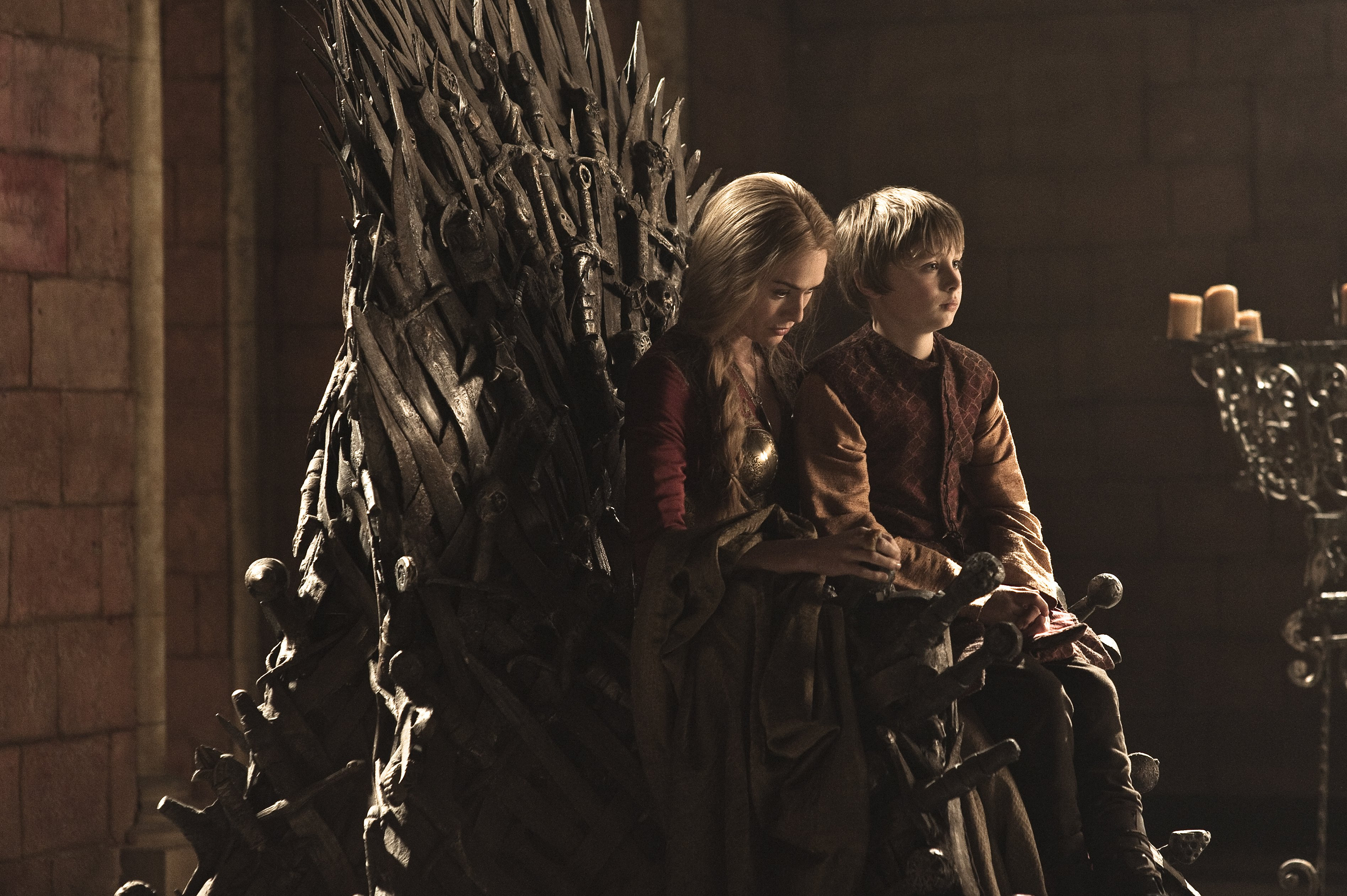 Lena Headey Cersei Lannister Tommen Baratheon 3000x1996