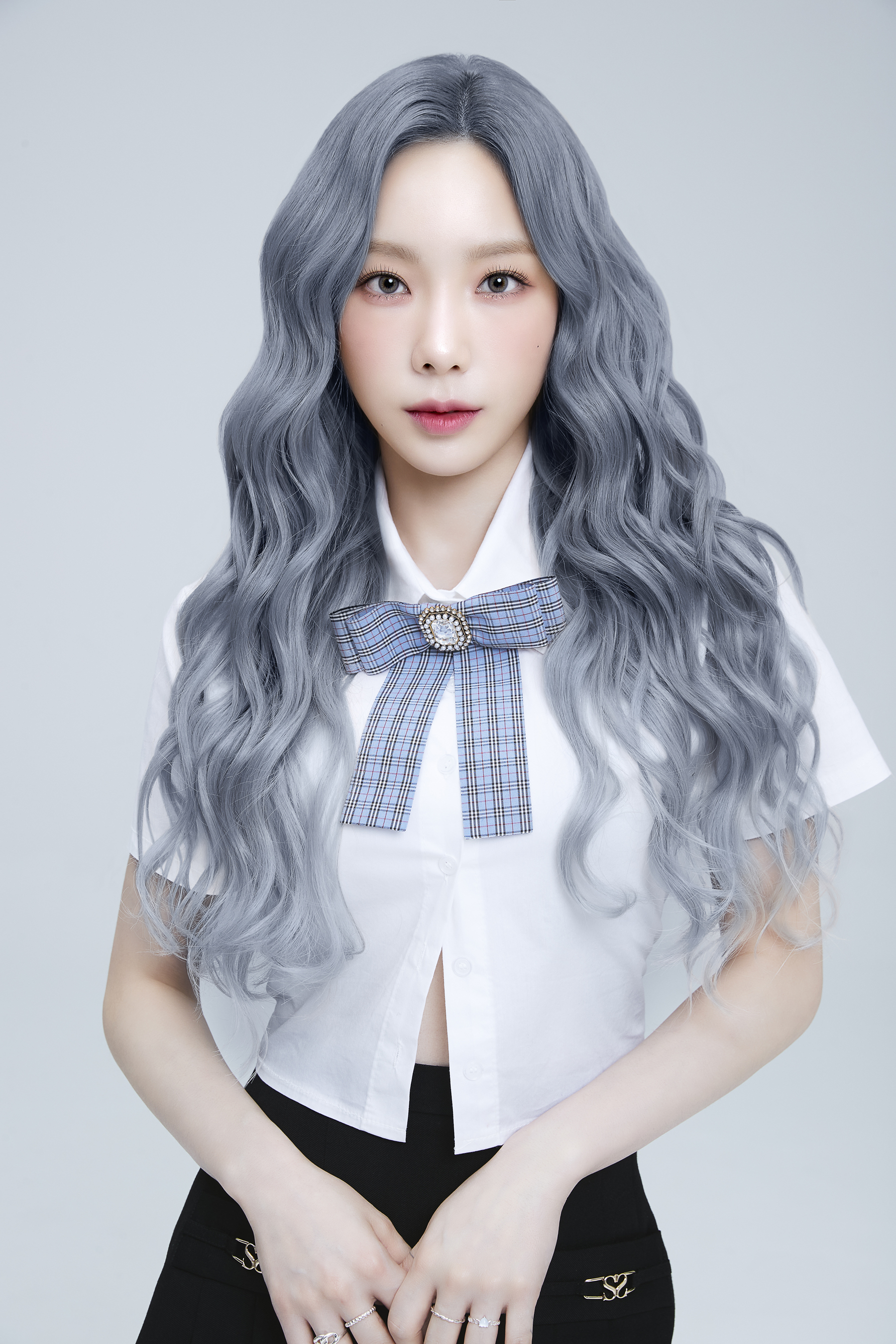K Pop Kim Taeyeon SNSD Taeyeon Korean Women Model Singer Gray Hair Dyed Hair Contact Lenses Asian 1784x2675
